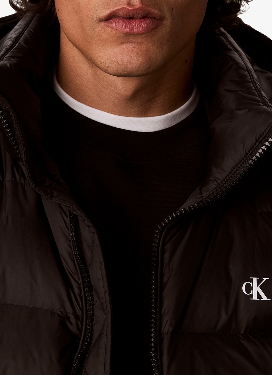 Calvin Klein Puffer jas met logo - detail 2 zwart