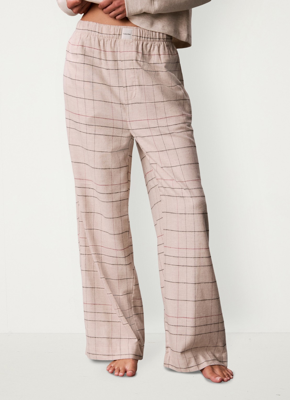 Calvin Klein Pyjamabroek met ruitdessin en logopatch - detail 3 beige
