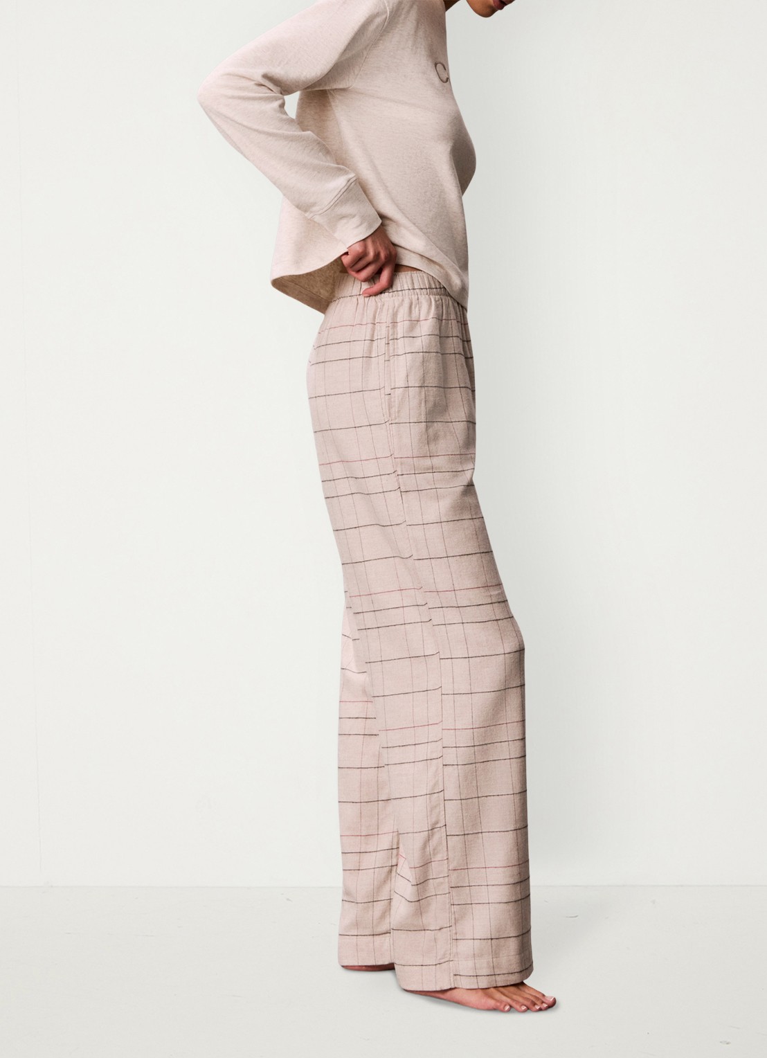Calvin Klein Pyjamabroek met ruitdessin en logopatch - detail 5 beige