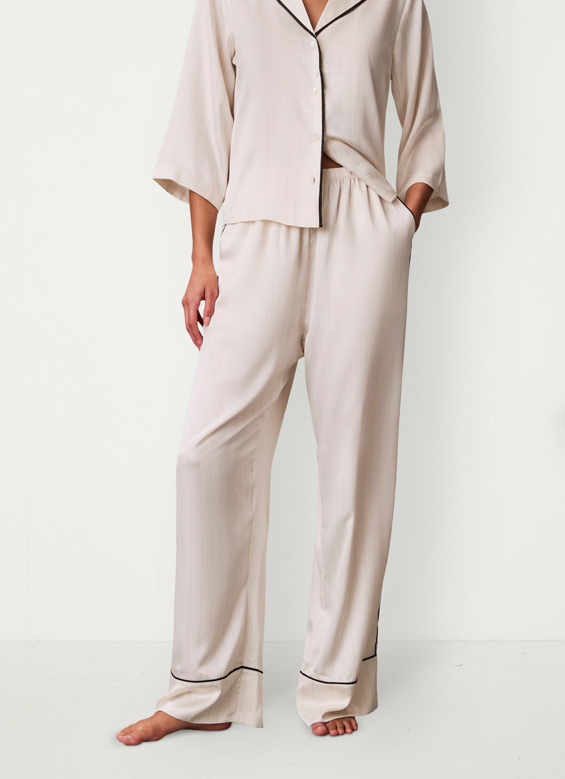 Calvin Klein Pyjamabroek van satijn - detail 3 beige