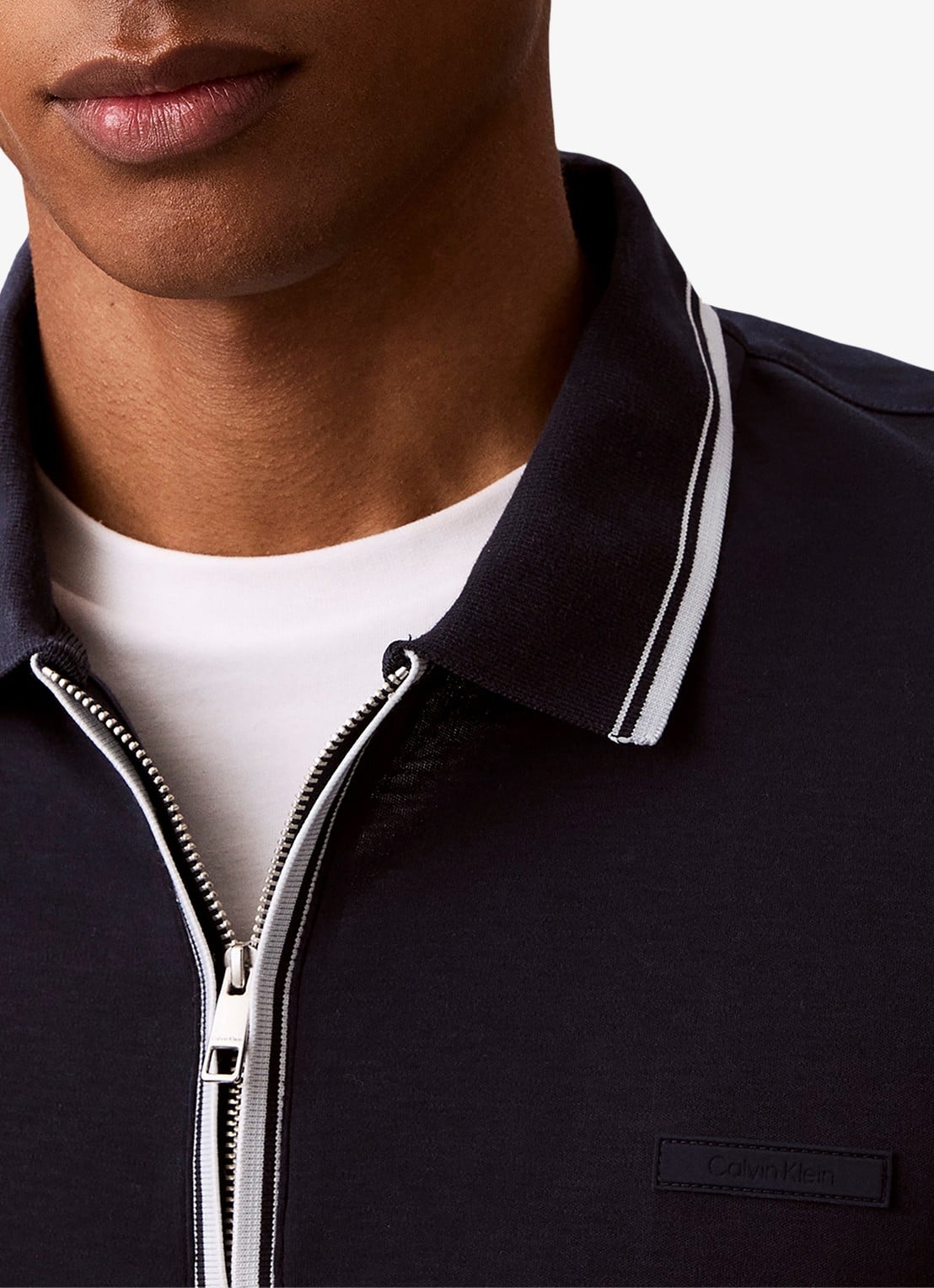 Calvin Klein Regular fit polo met halve rits - detail 4 dark sapphire-cef