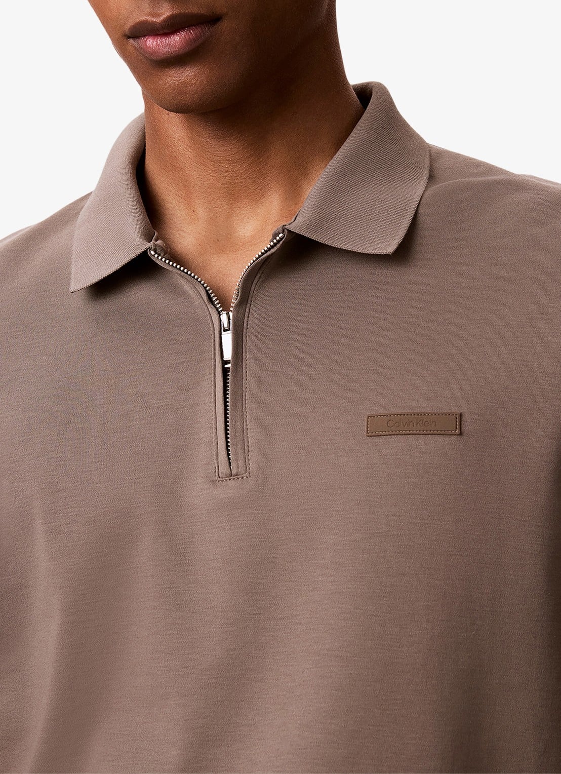Calvin Klein Regular fit polo met logo - detail 4 taupe