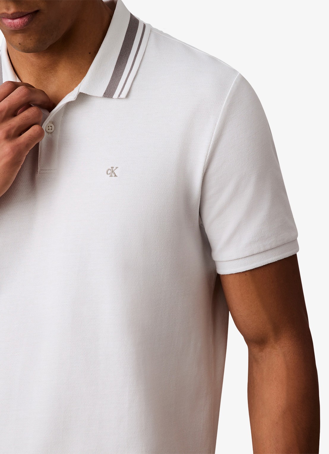 Calvin Klein Regular fit polo met logoborduring - detail 6 wit
