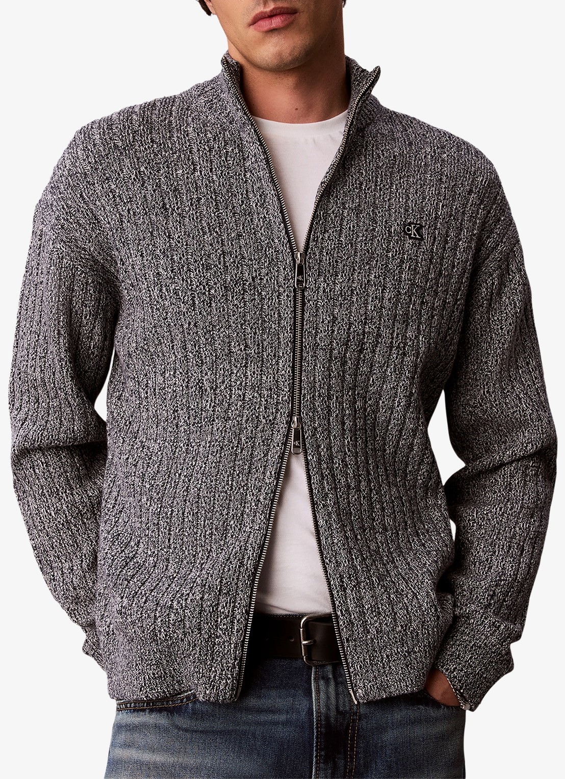 Calvin Klein Ribgebreid vest met logoborduring - detail grijs