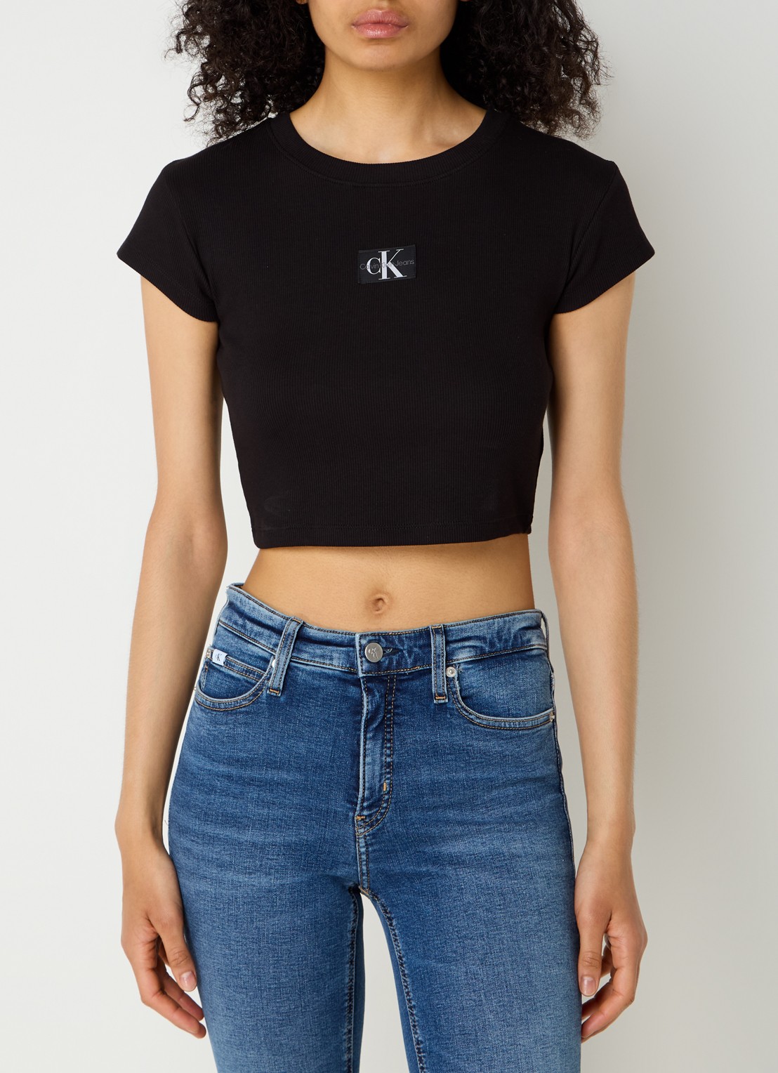 Calvin Klein Ribgebreide crop top met logo - detail 4 zwart