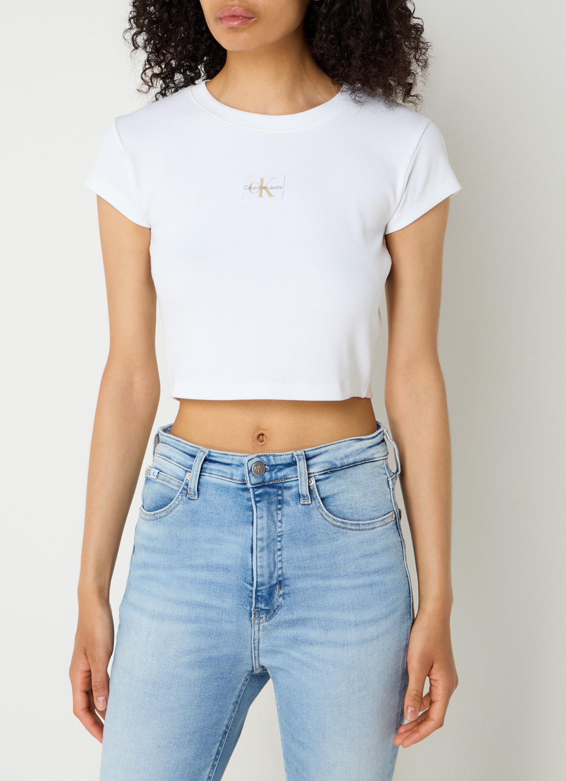 Calvin Klein Ribgebreide crop top met logo - detail 4 wit