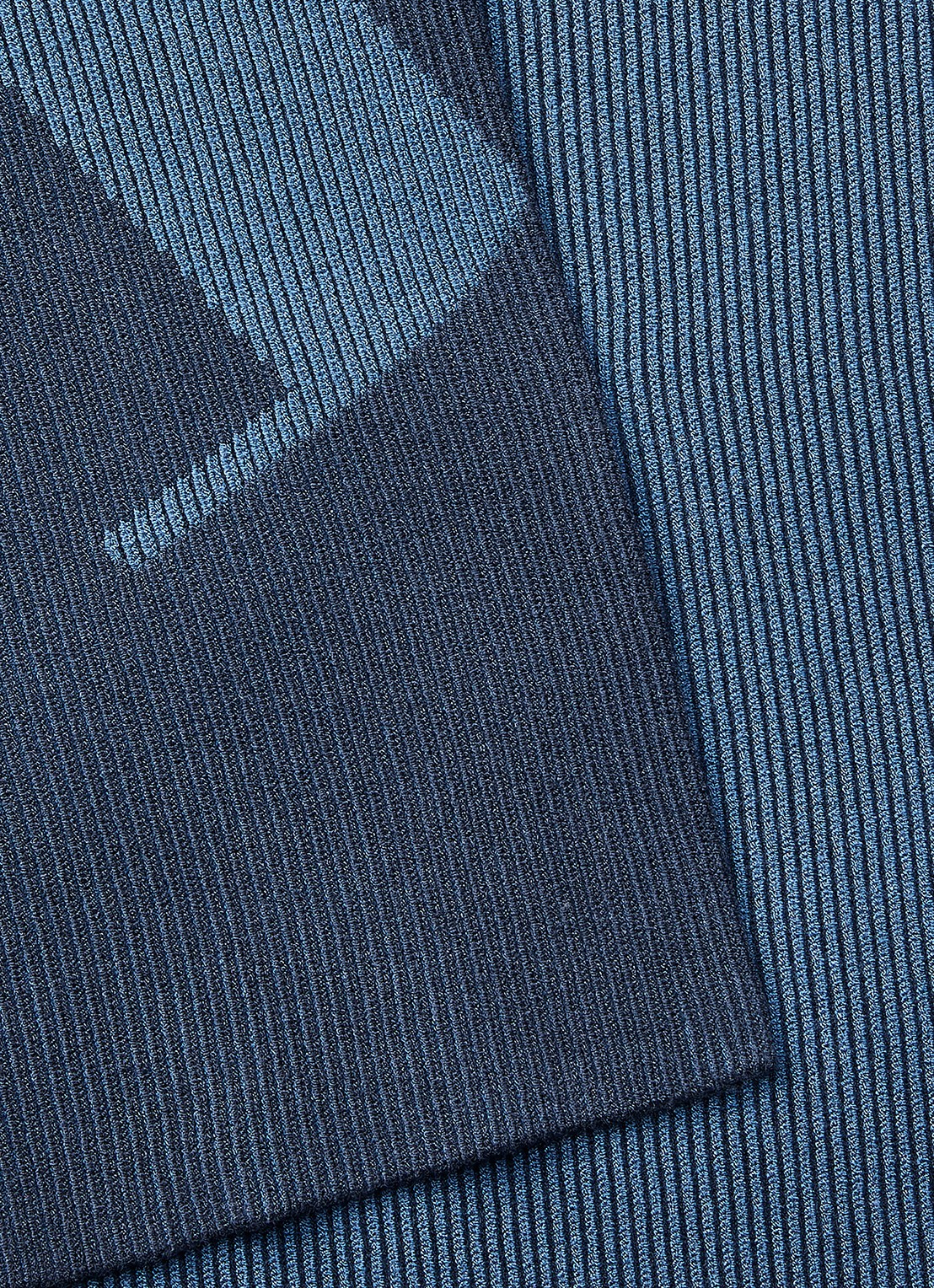 Calvin Klein Ribgebreide sjaal met logoprint 170 x 28 cm - detail 2 indigo