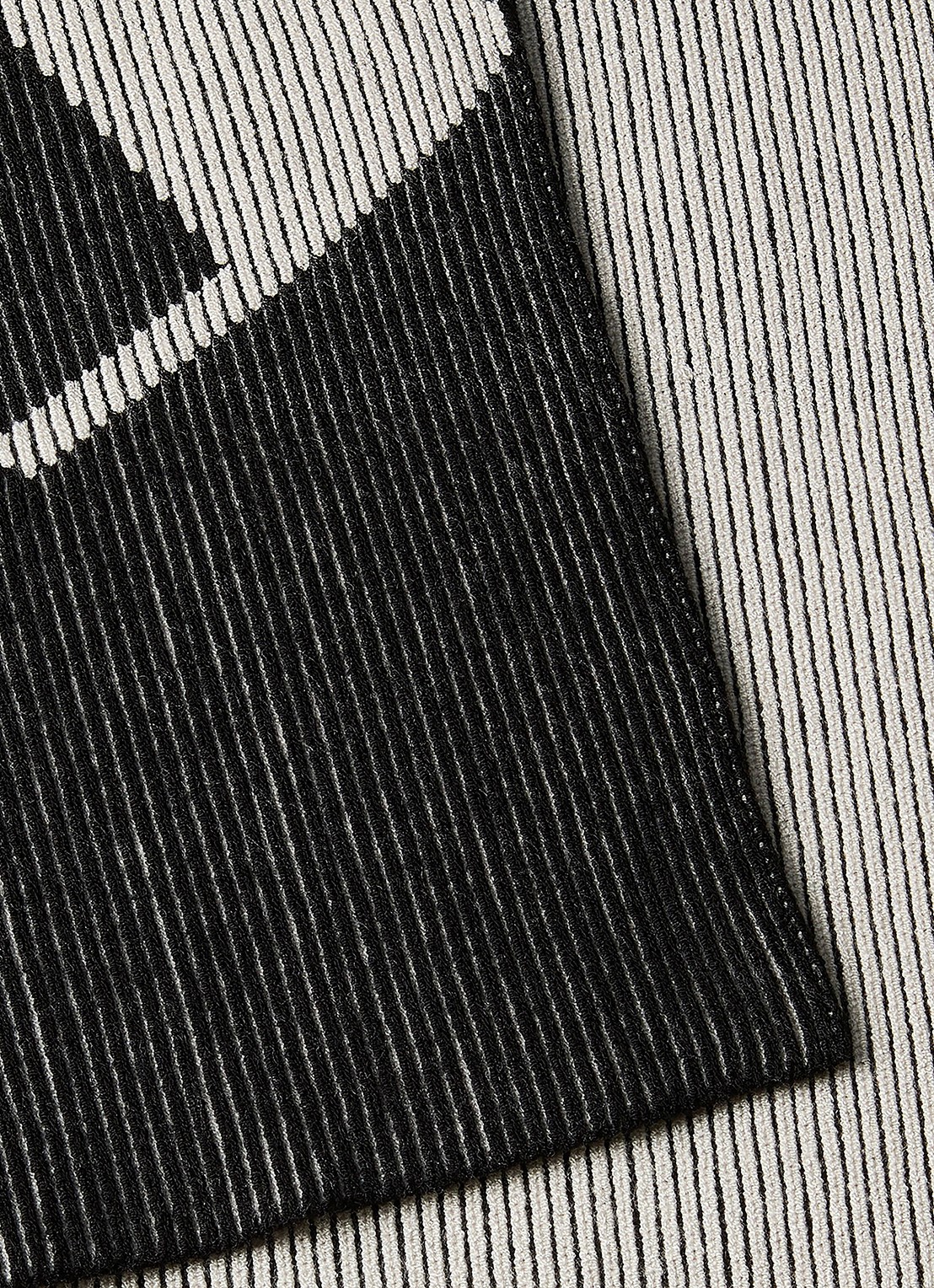 Calvin Klein Ribgebreide sjaal met logoprint 170 x 28 cm - detail 2 antraciet