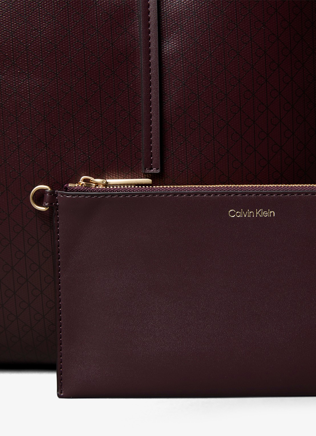 Calvin Klein Schoudertas met logoprint en uitneembaar etui - detail 2 bordeauxrood