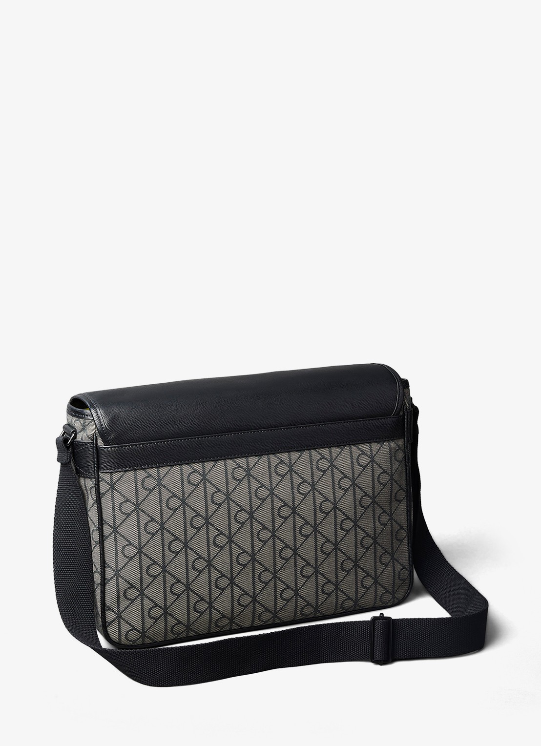 Calvin Klein Schoudertas met logoprint - detail 3 zwart