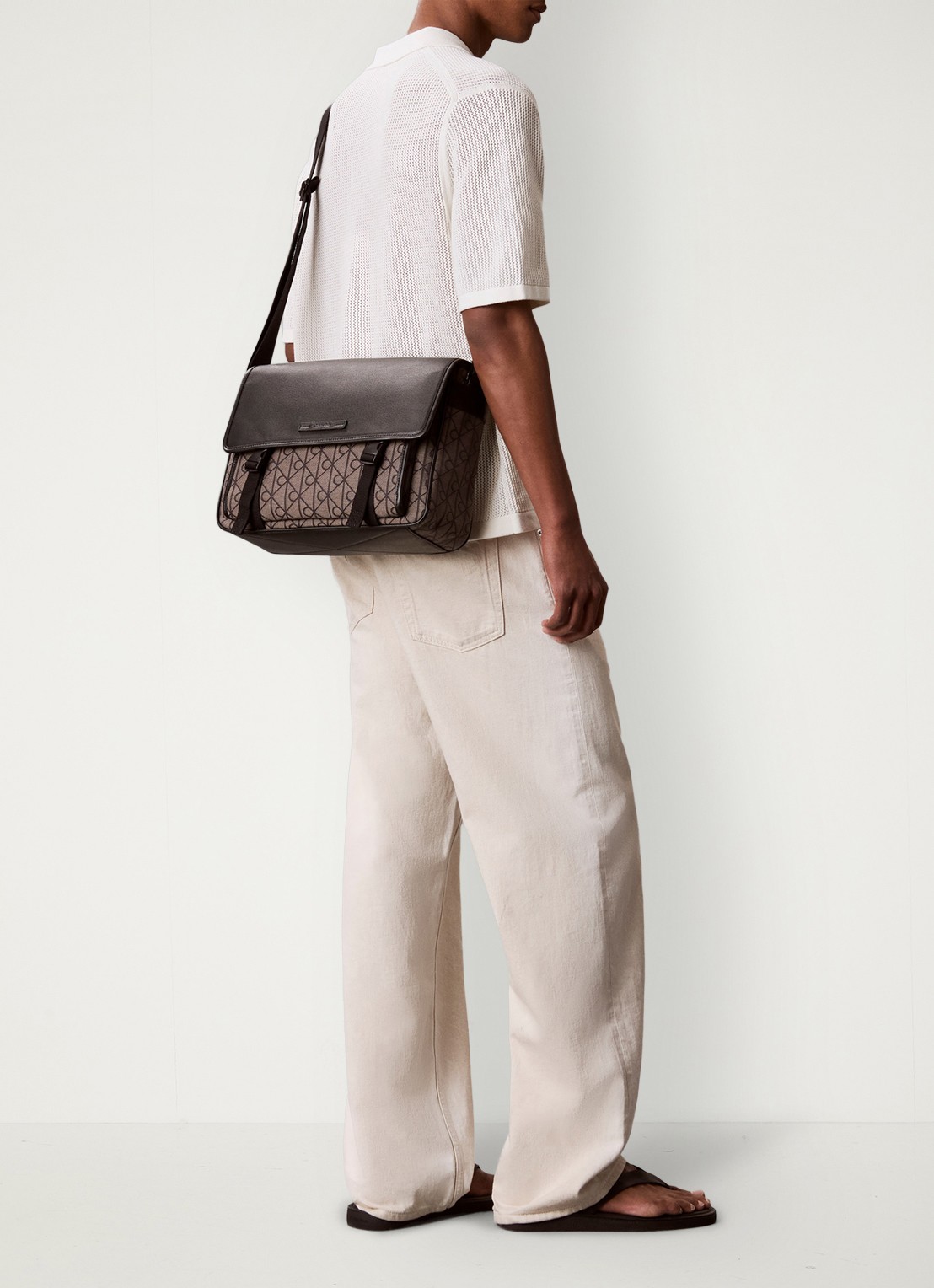 Calvin Klein Schoudertas met logoprint - voorkant 2 zwart