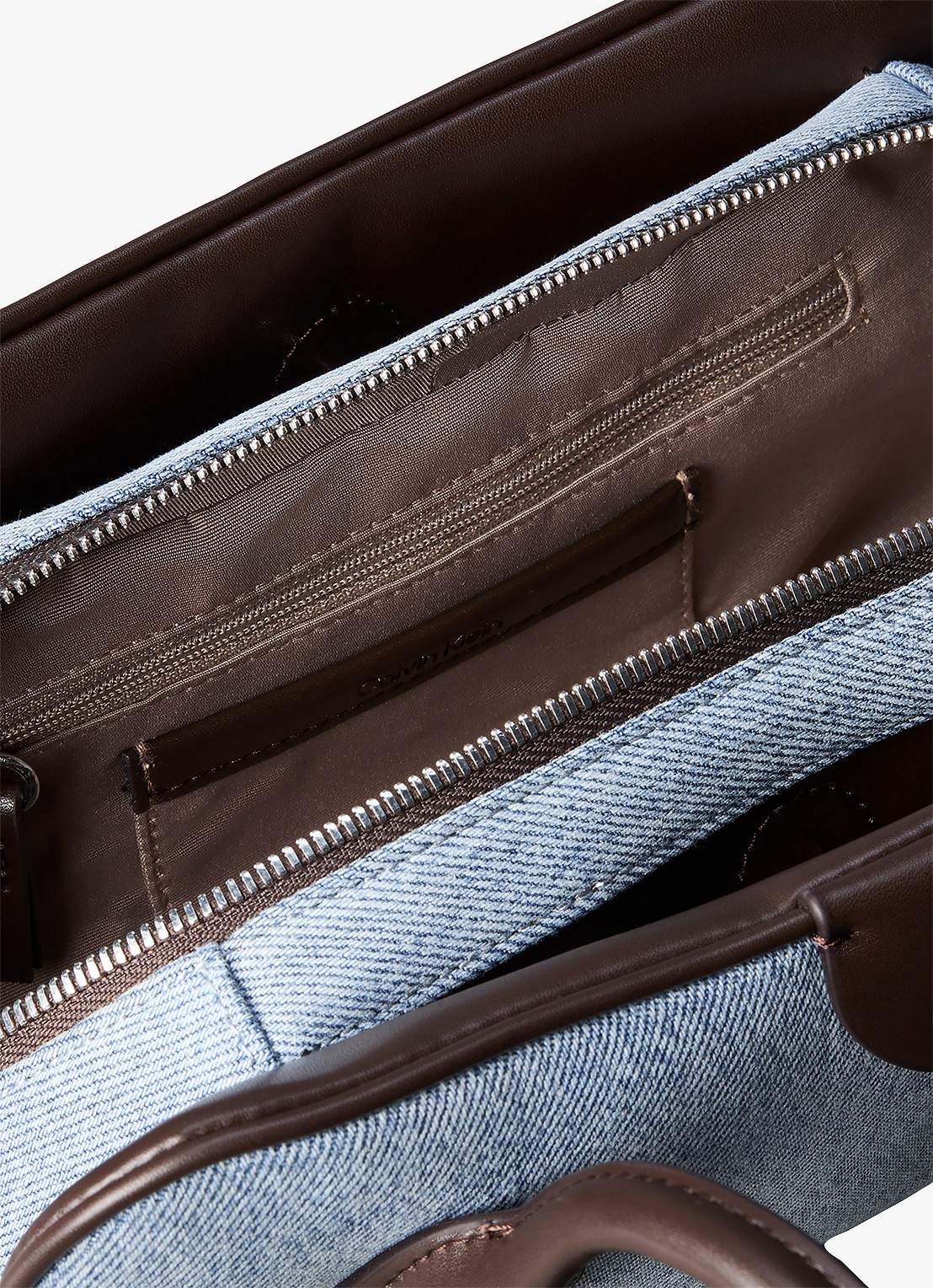 Calvin Klein Schoudertas van denim met tasbedel - detail 3 denim