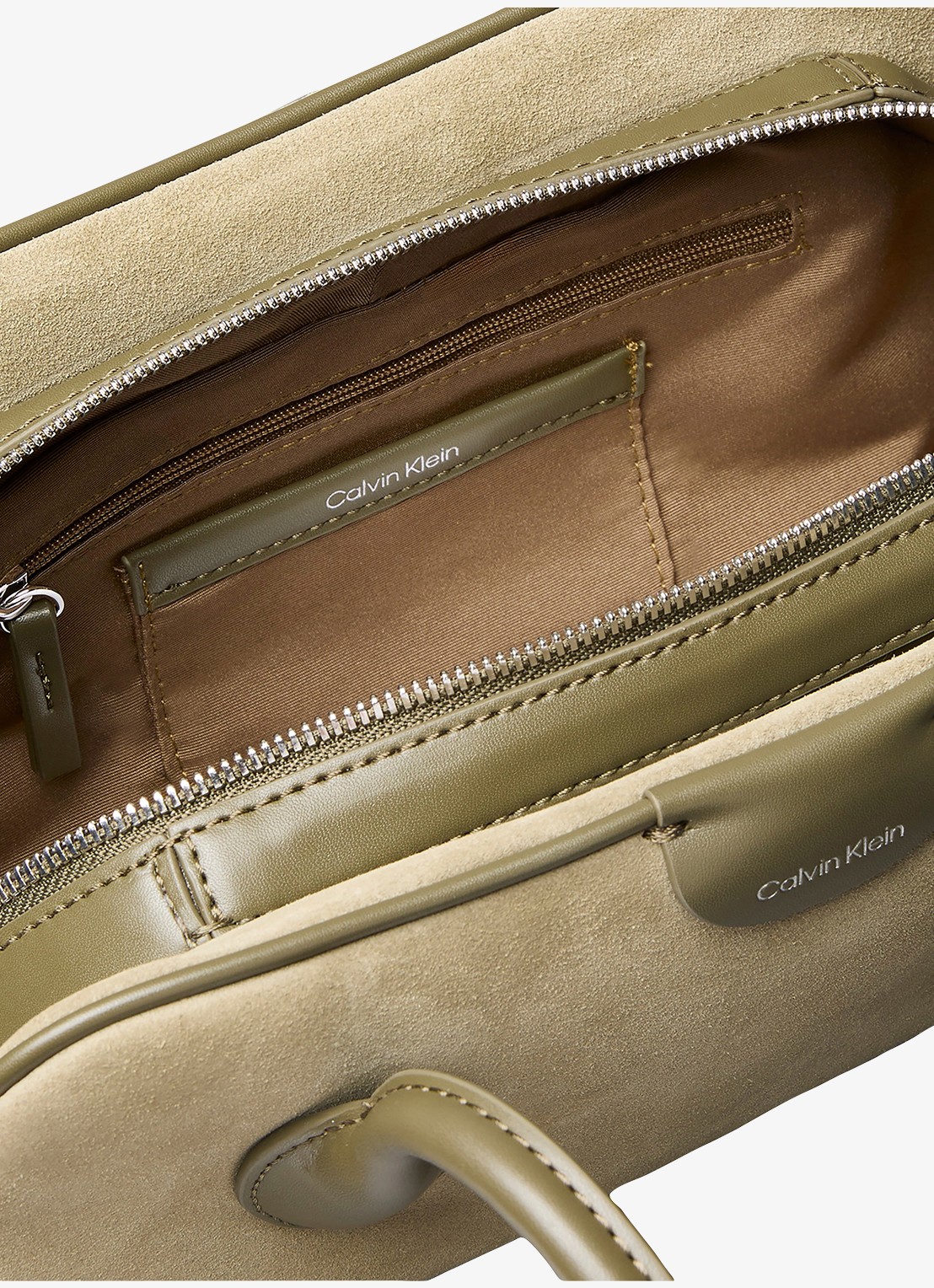 Calvin Klein Schoudertas van suède met logo - detail mosgroen