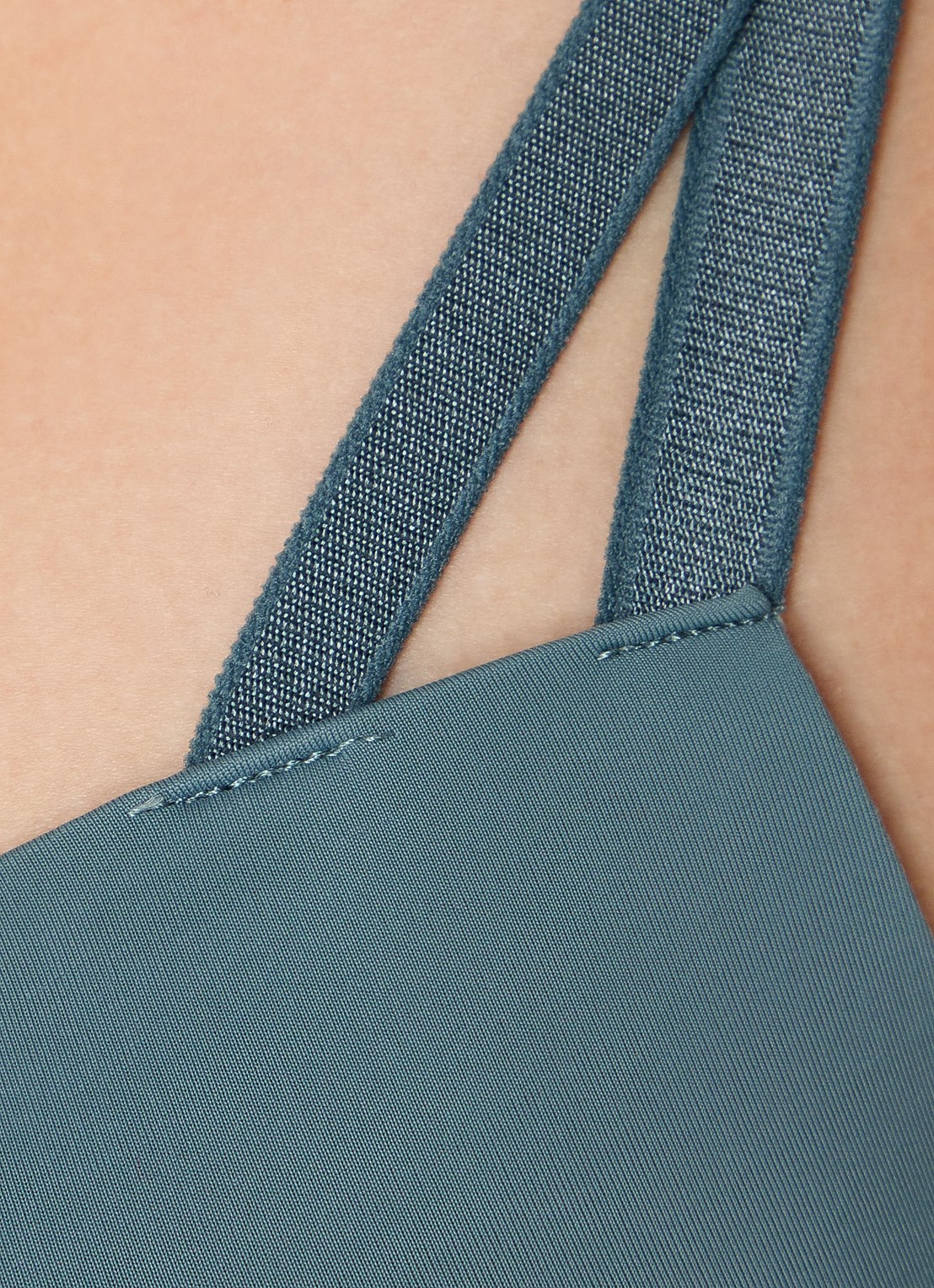 Calvin Klein Seductive Comfort push-up bh - detail 4 staalblauw