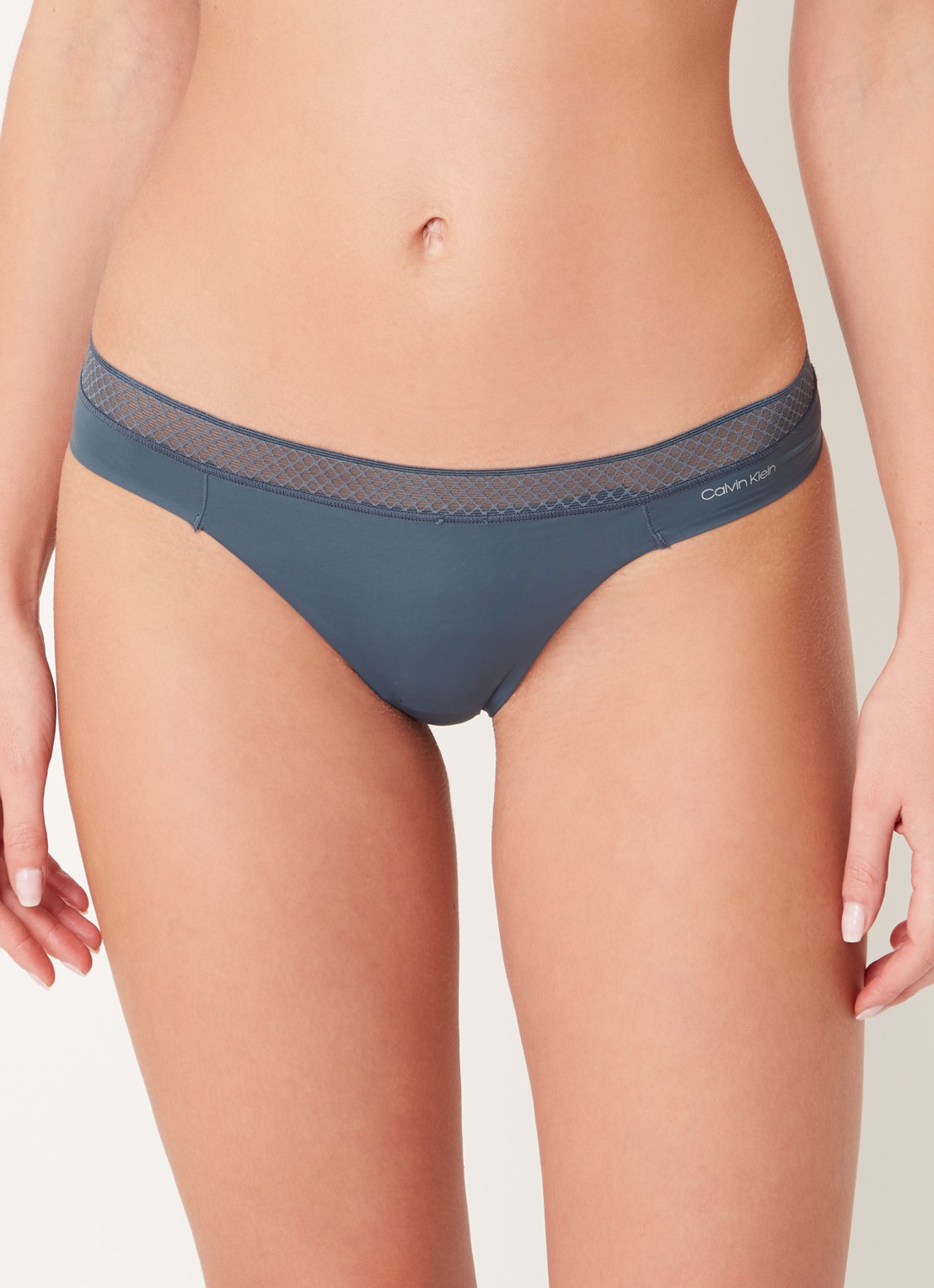 Calvin Klein Seductive Comfort string met kant - detail 2 petrolgroen