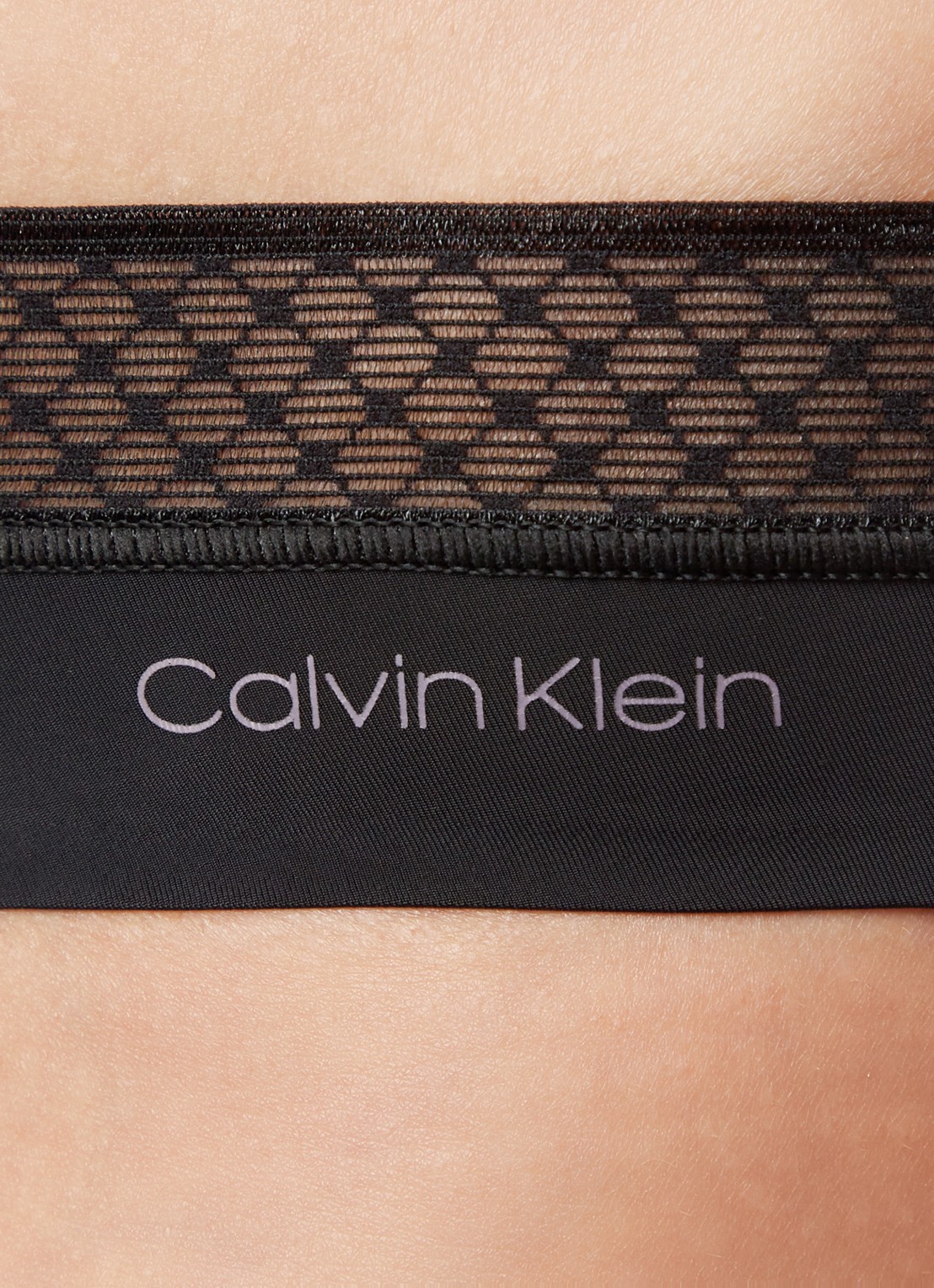 Calvin Klein Seductive Comfort string met kant - detail 3 zwart