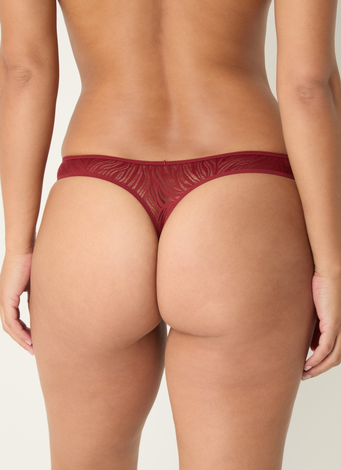 Calvin Klein Sheer Marquisette string van kant - achterkant 10 syrah / rood