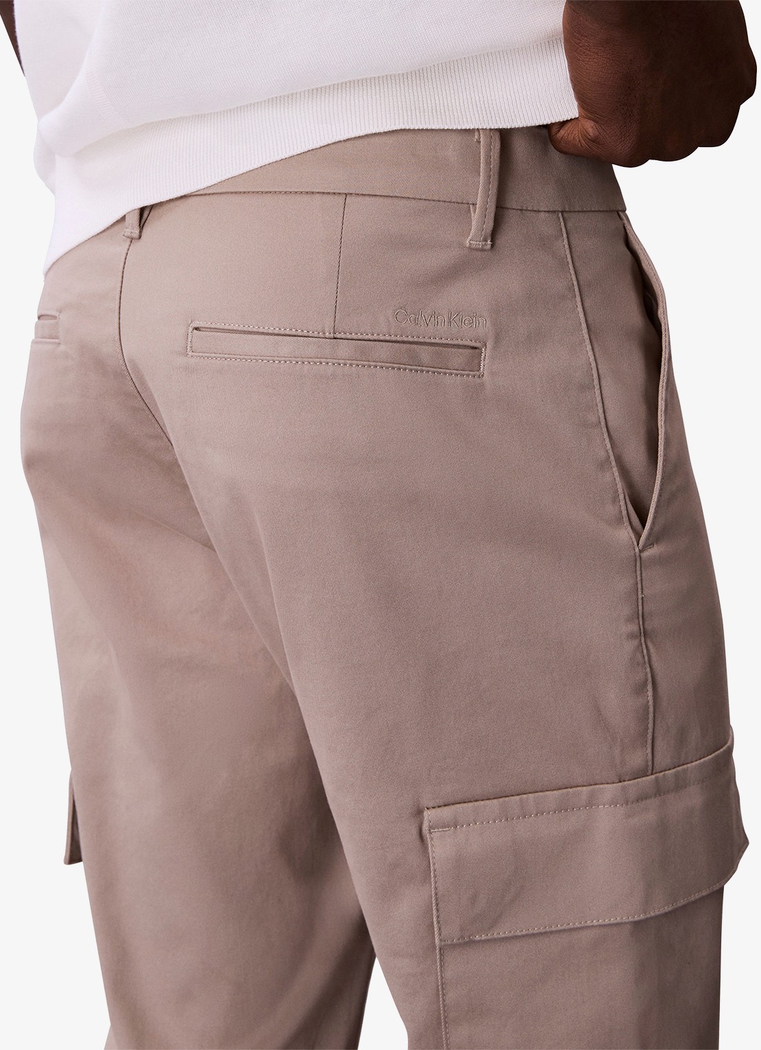 Calvin Klein Slim fit cargobroek met klepzakken - detail 3 khaki