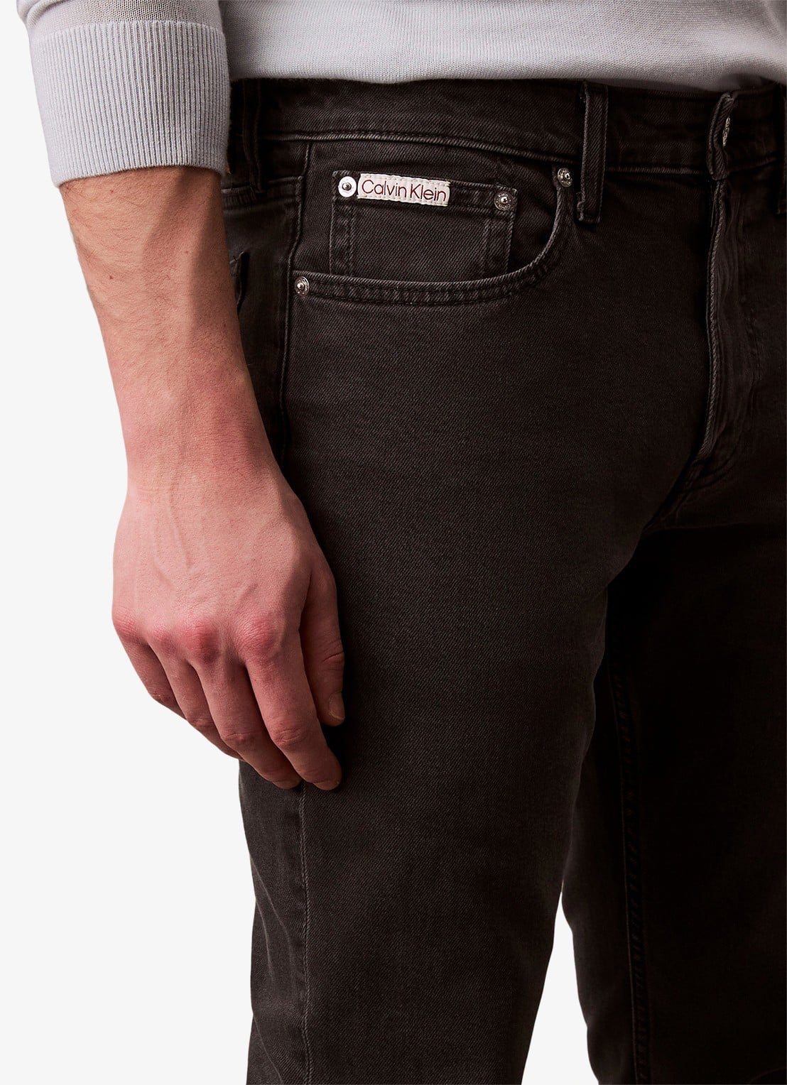 Calvin Klein Slim fit jeans met steekzakken - detail 5 donkergrijs