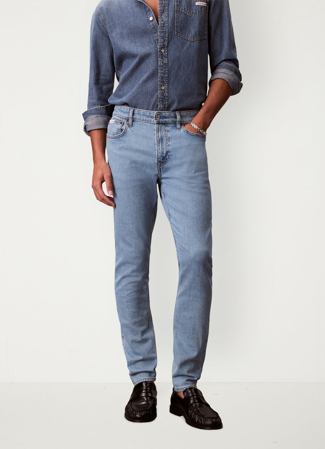 Calvin Klein Slim fit jeans met steekzakken - detail indigo