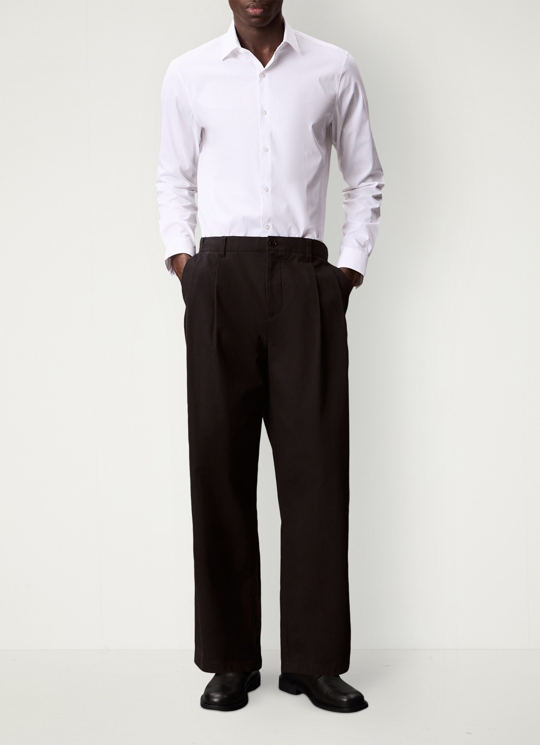 Calvin Klein Slim fit overhemd met dubbele manchet - voorkant 2 wit