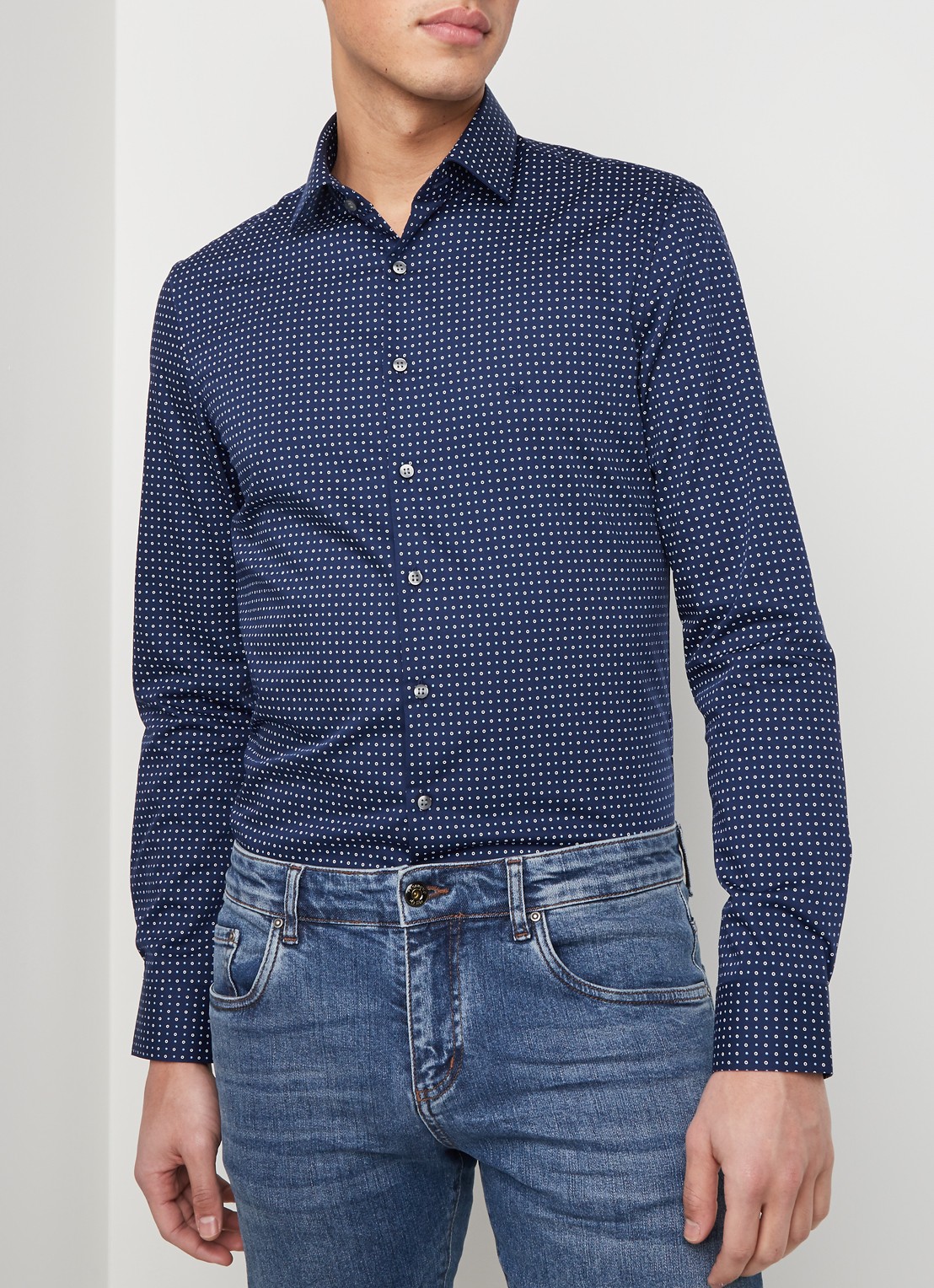 Calvin Klein Slim fit overhemd met stippendessin - detail 3 blauw