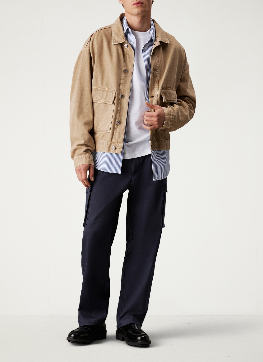 Calvin Klein Straight fit cargobroek met steekzakken - voorkant 5 donkerblauw