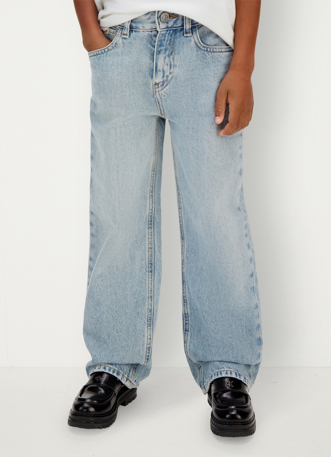 Calvin Klein Straight fit jeans met lichte wassing - detail 4 denim