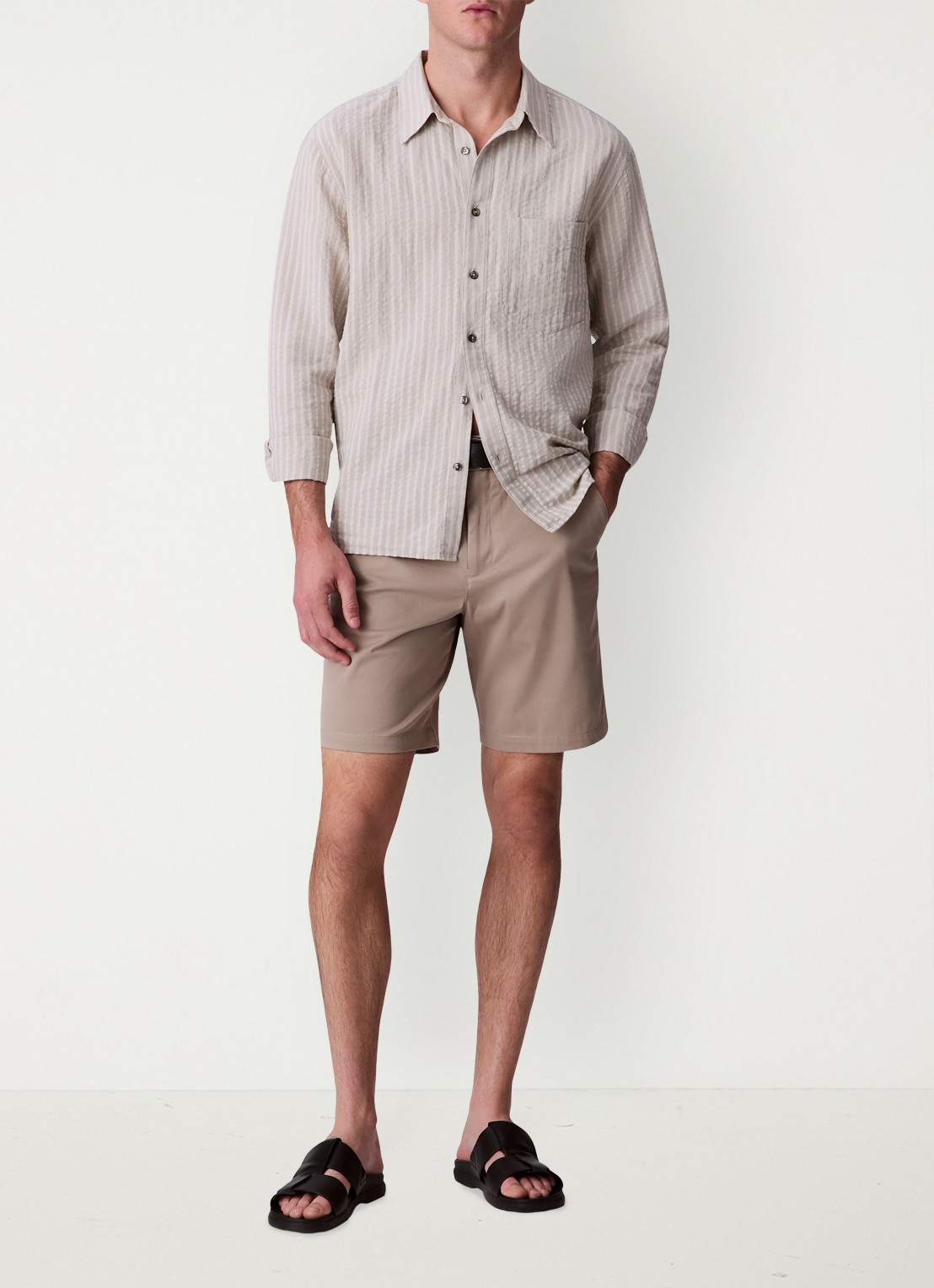 Calvin Klein Straight fit korte broek met steekzakken - voorkant 4 khaki
