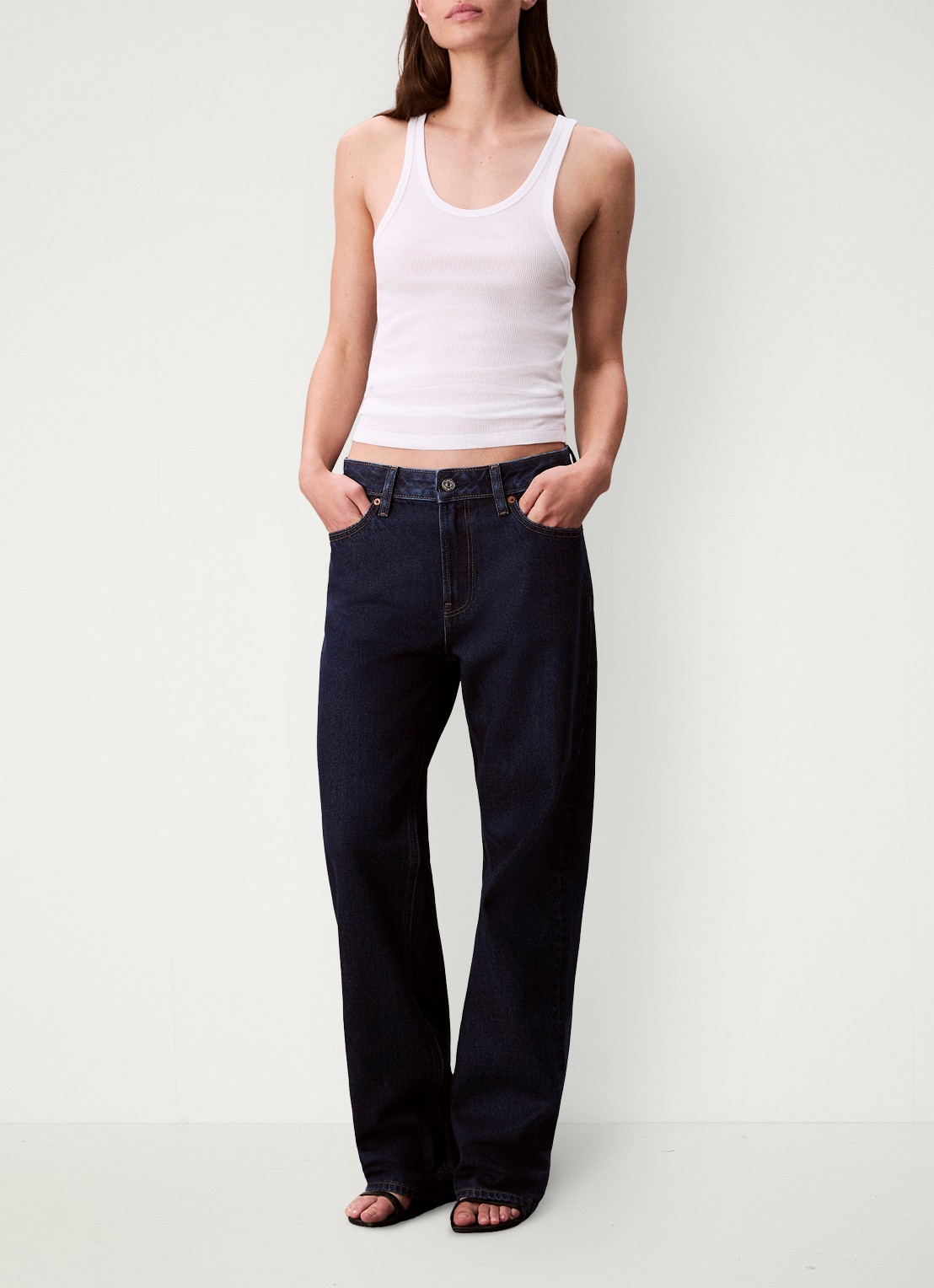 Calvin Klein Straight leg jeans met steekzakken - voorkant 2 donkerblauw