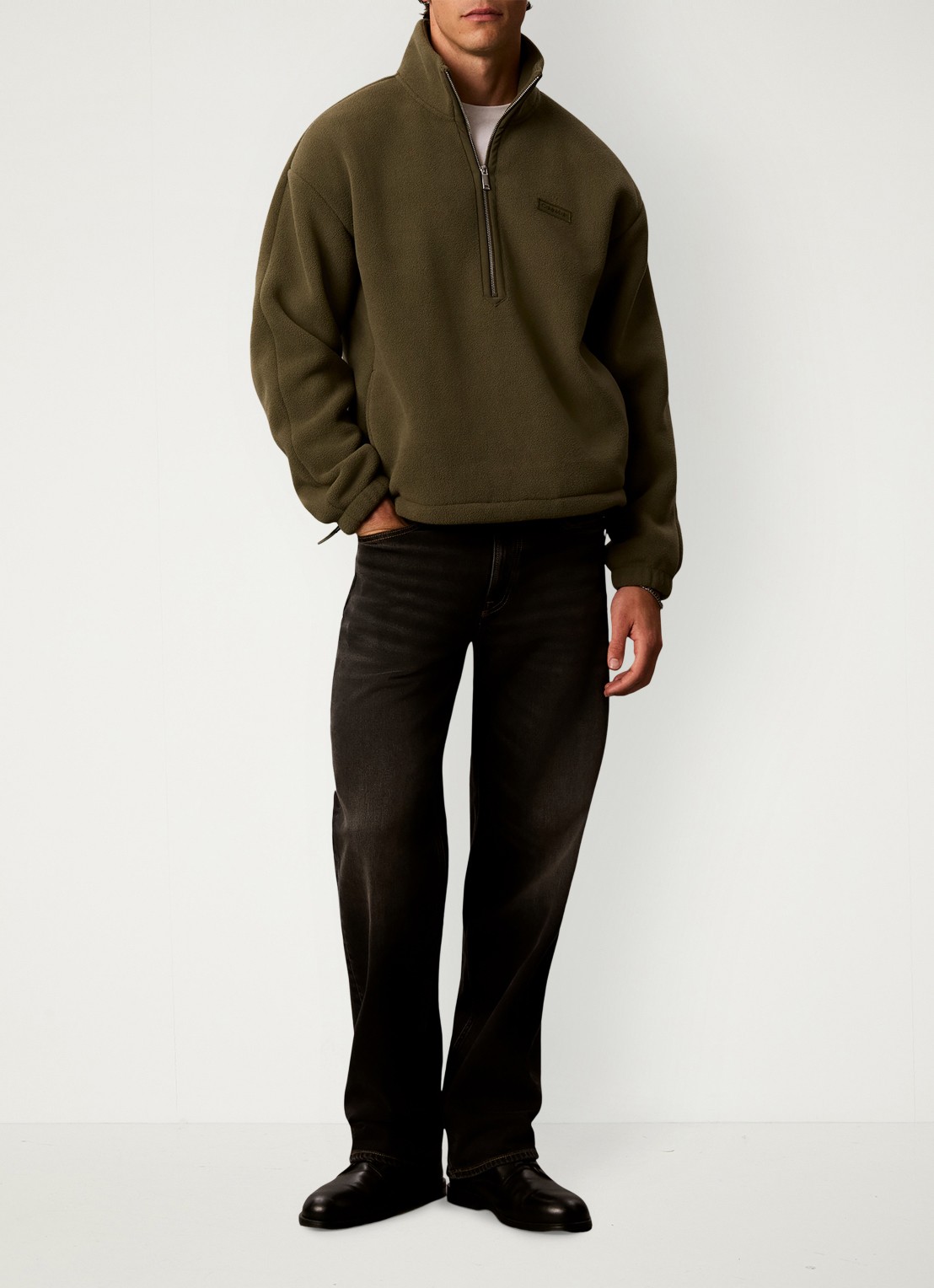 Calvin Klein Sweater met halve rits en logo - voorkant 7 olive night-li1