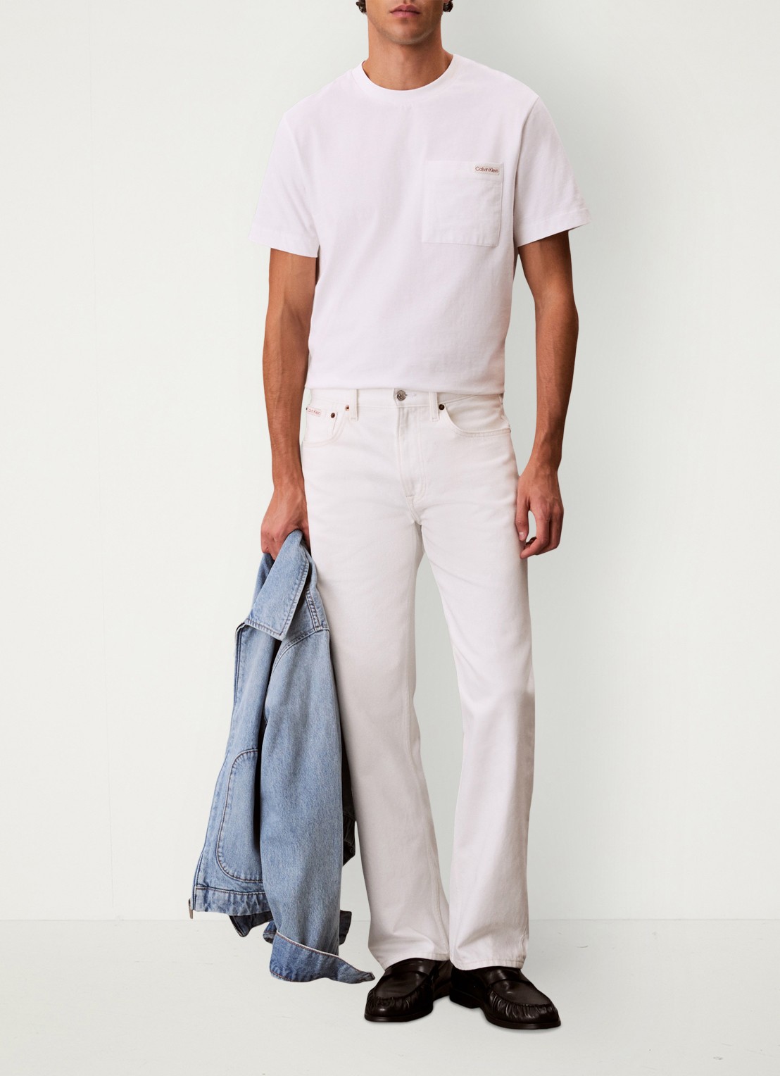 Calvin Klein T-shirt met borstzak - voorkant 3 wit