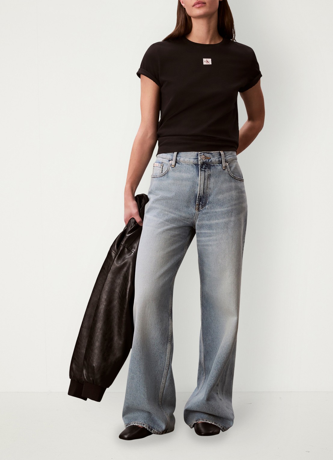 Calvin Klein T-shirt met logo - voorkant 5 zwart