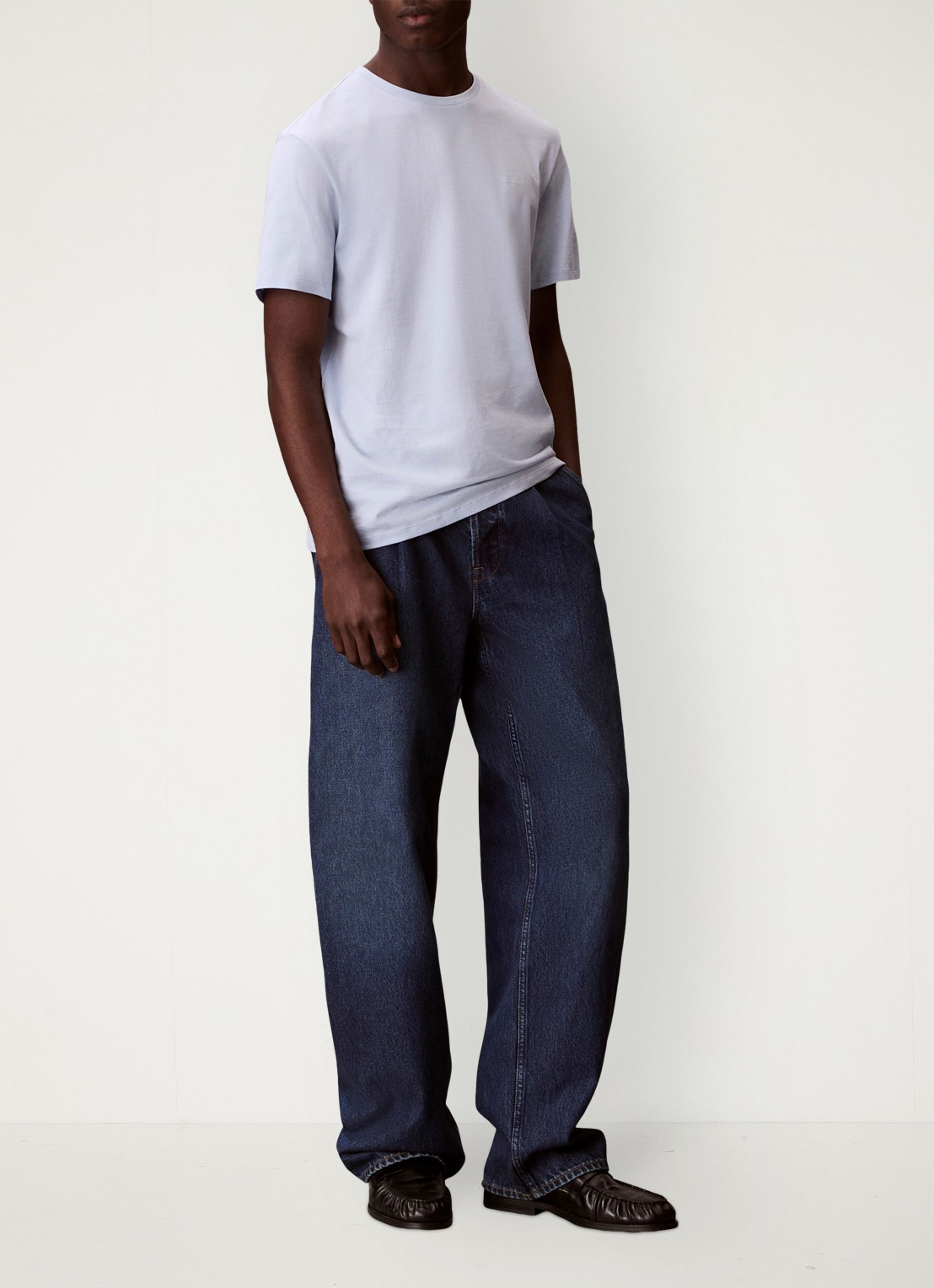Calvin Klein T-shirt met logo - voorkant 3 lichtblauw