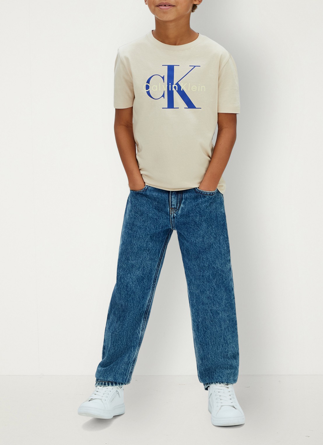 Calvin Klein T-shirt met logo - voorkant 3 beige