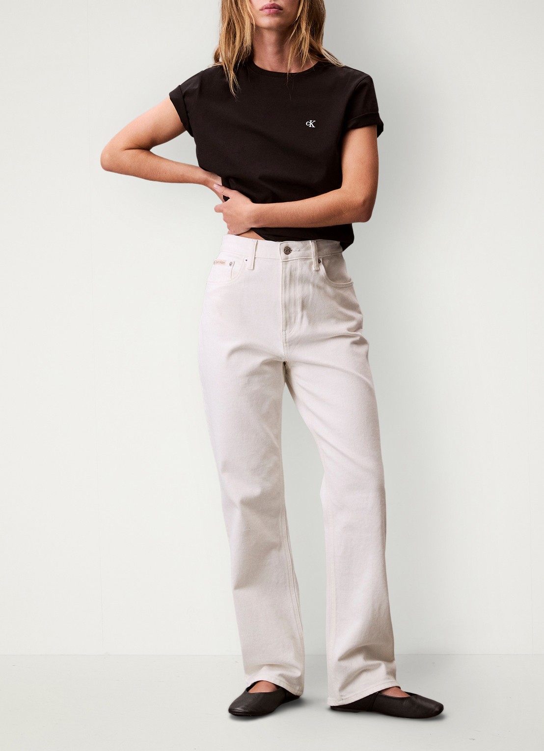 Calvin Klein T-shirt met logoborduring - voorkant 2 zwart
