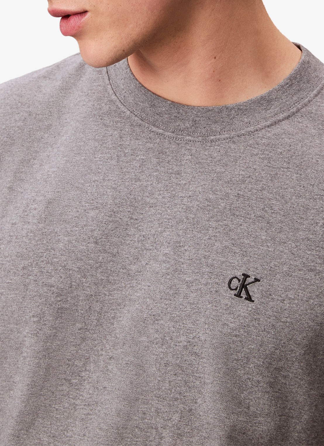 Calvin Klein T-shirt met logoborduring - detail 2 grijsmele
