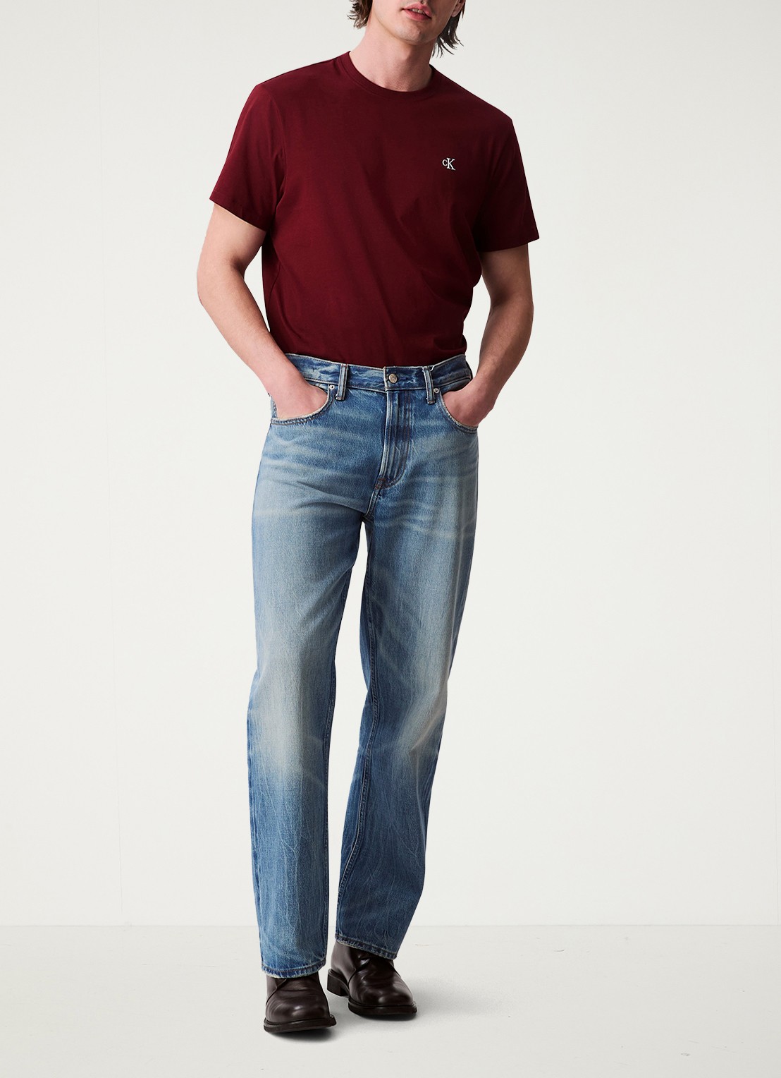 Calvin Klein T-shirt met logoborduring - voorkant 2 donkerrood