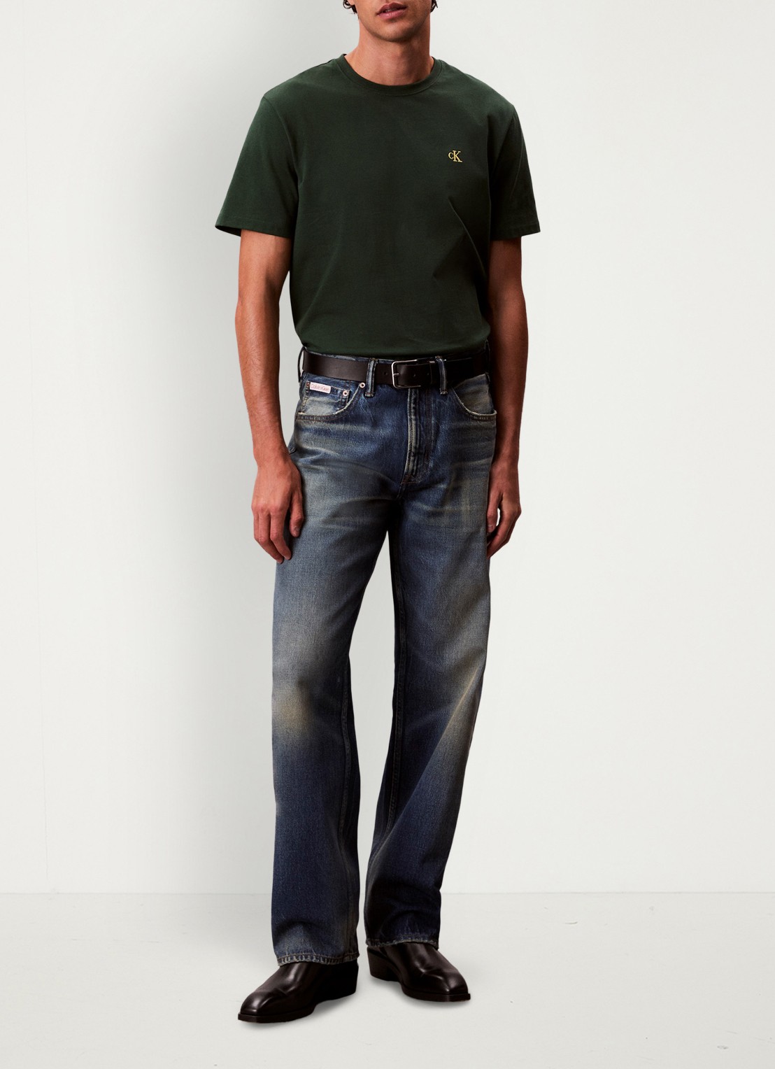 Calvin Klein T-shirt met logoborduring - voorkant 2 donkergrijs
