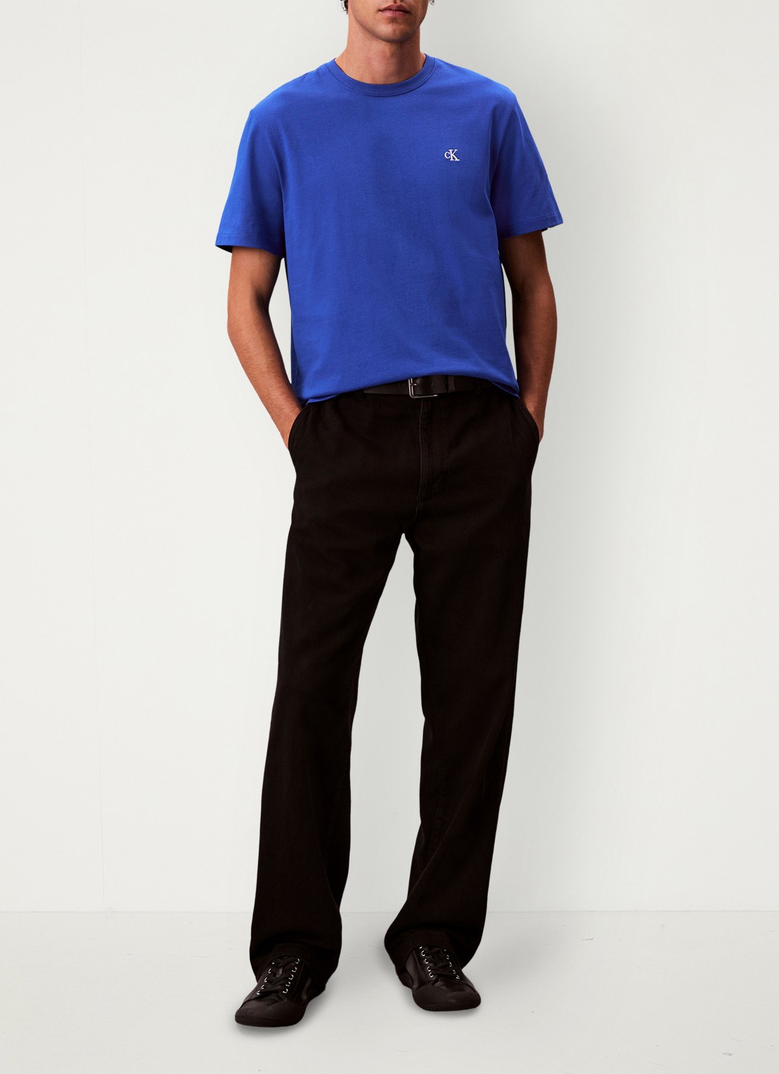 Calvin Klein T-shirt met logoborduring - voorkant 6 kobaltblauw