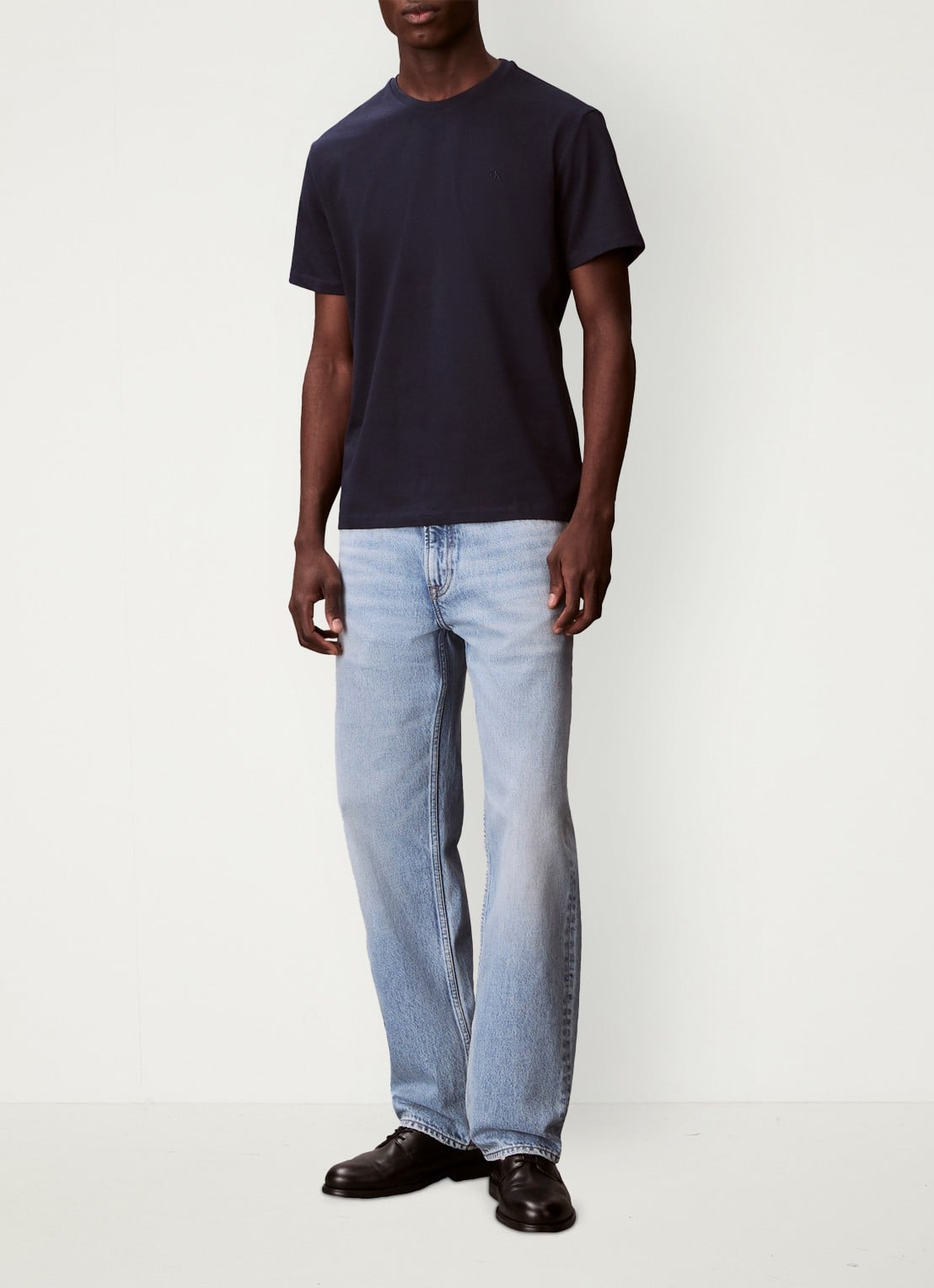 Calvin Klein T-shirt met logoborduring - voorkant 2 donkerblauw