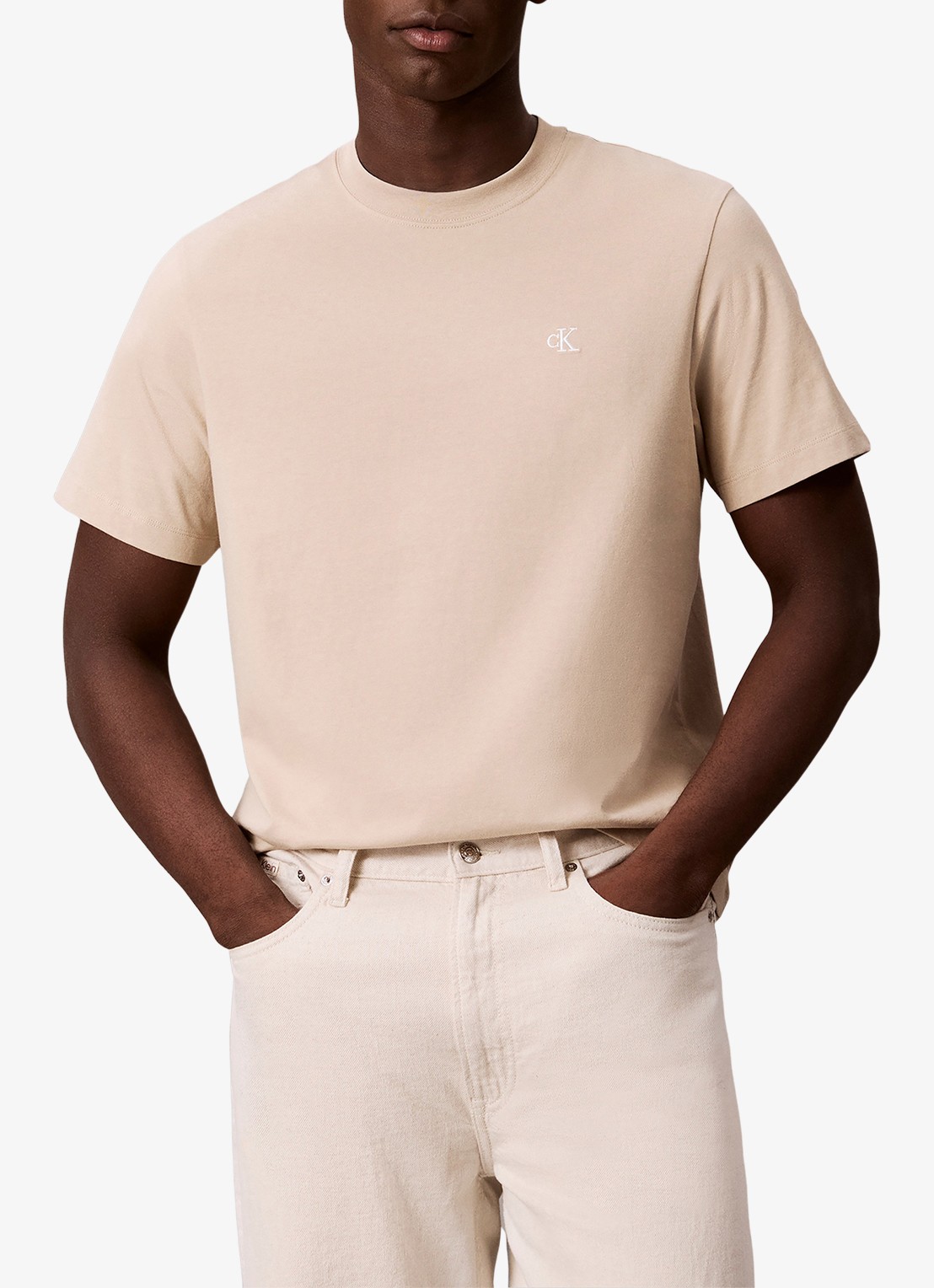 Calvin Klein T-shirt met logoborduring - detail 2 white pepper-pf0 /  wit