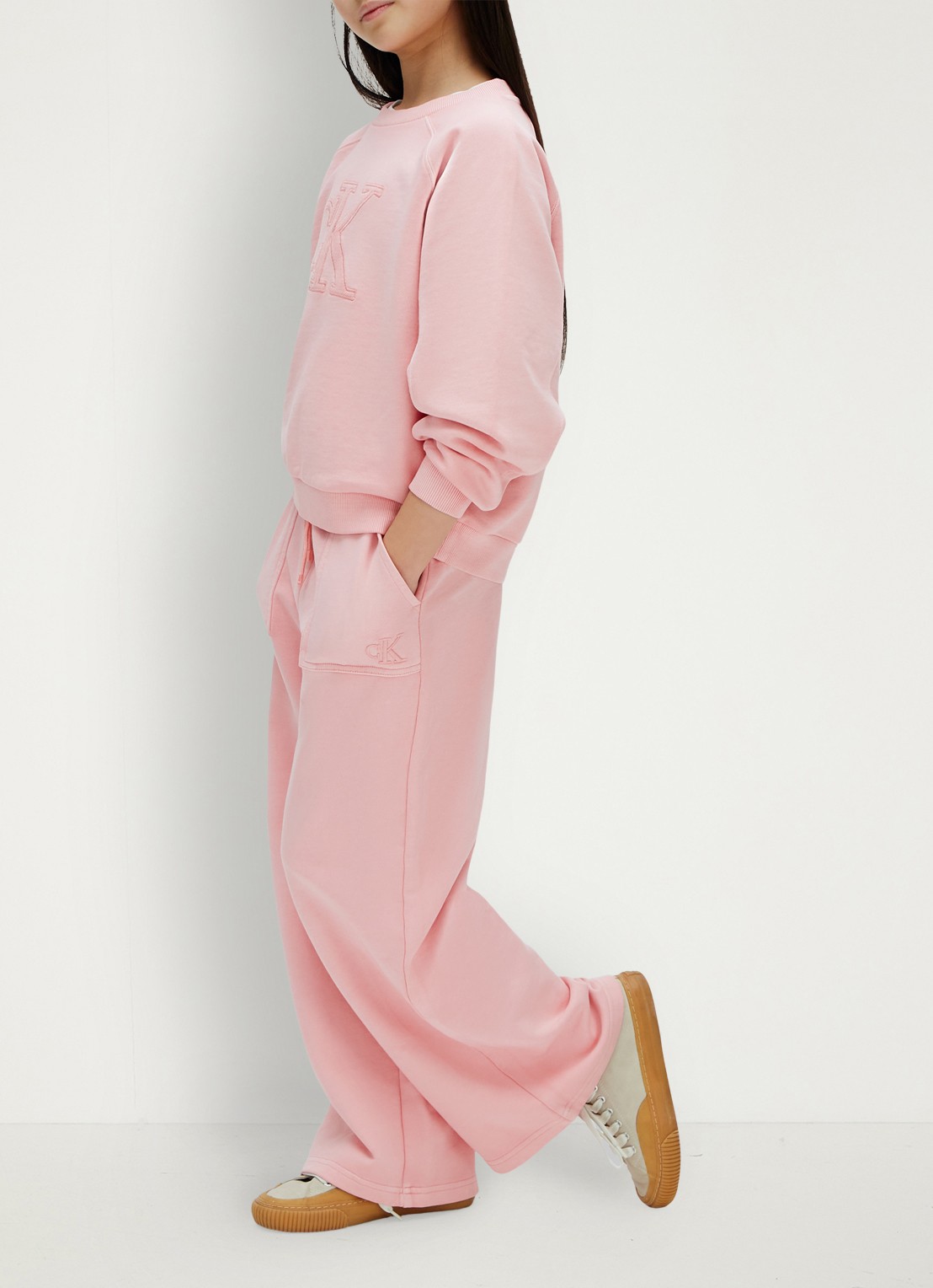 Calvin Klein Wide fit joggingbroek met opstikzakken - detail 2 roze