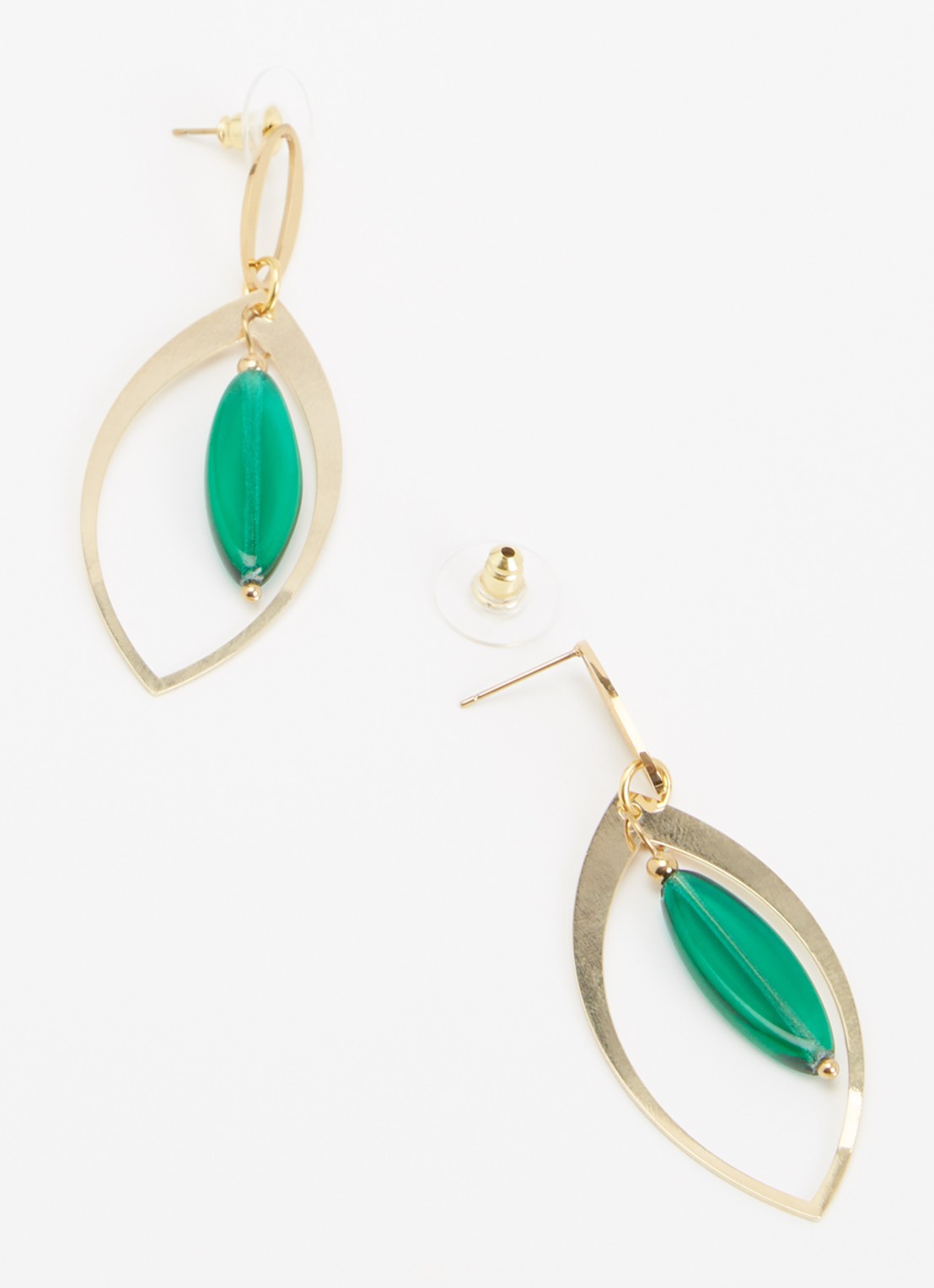 Camps & Camps Dangling oorstekers met hanger - detail groen