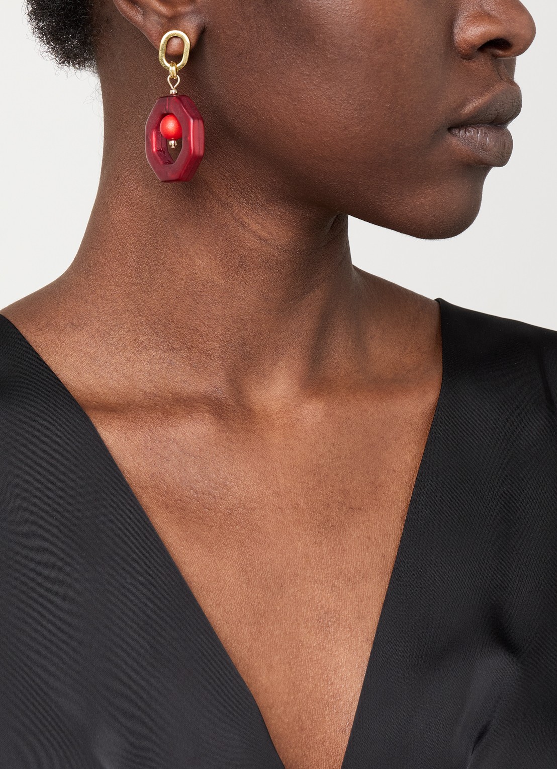 Camps & Camps Eternal Beads oorhangers verguld - voorkant 2 rood