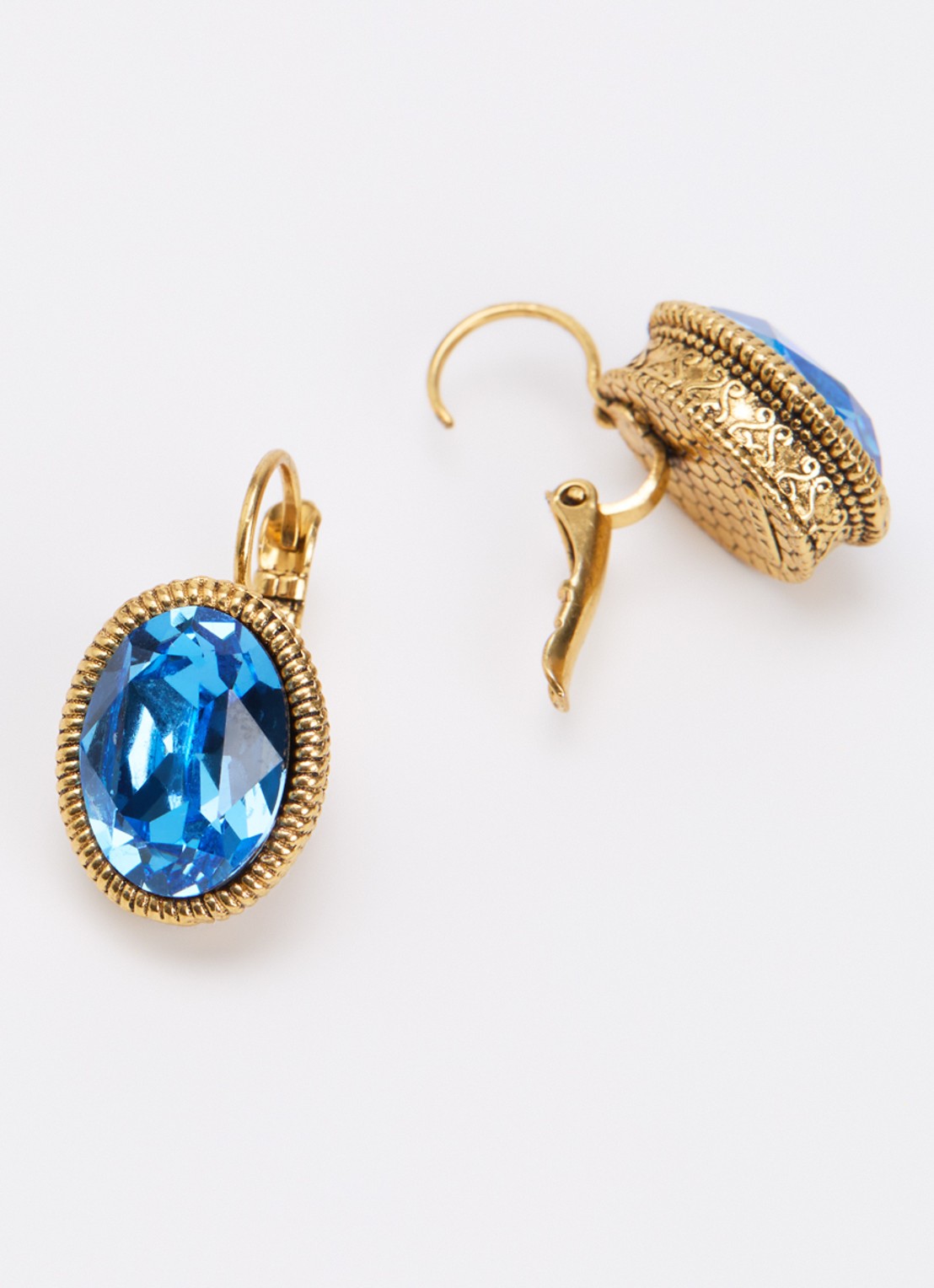 Camps & Camps Oorhangers met Swarovski kristal verguld - detail 3 blauw