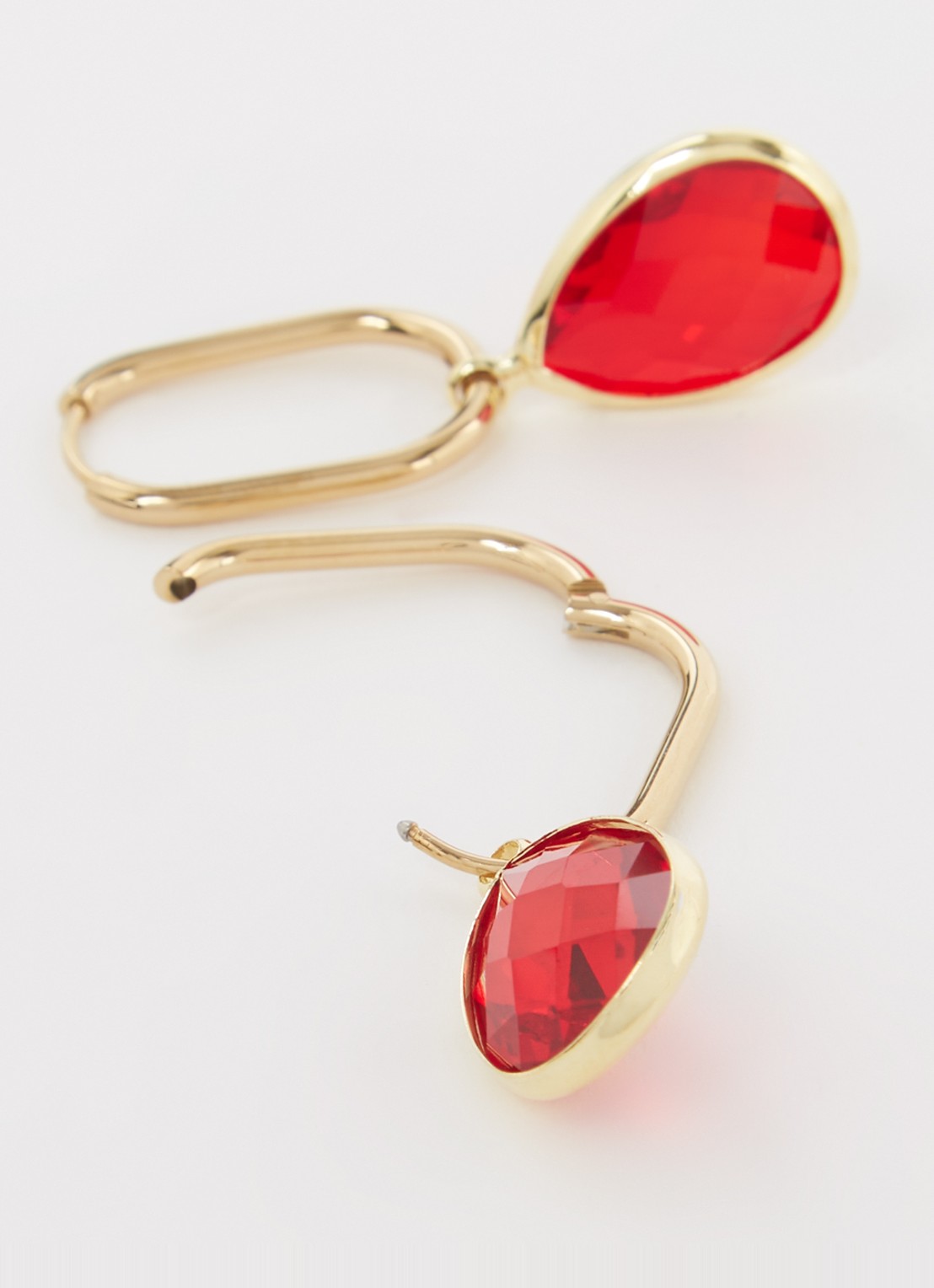 Camps & Camps Oorringen met hanger verguld - detail 3 rood