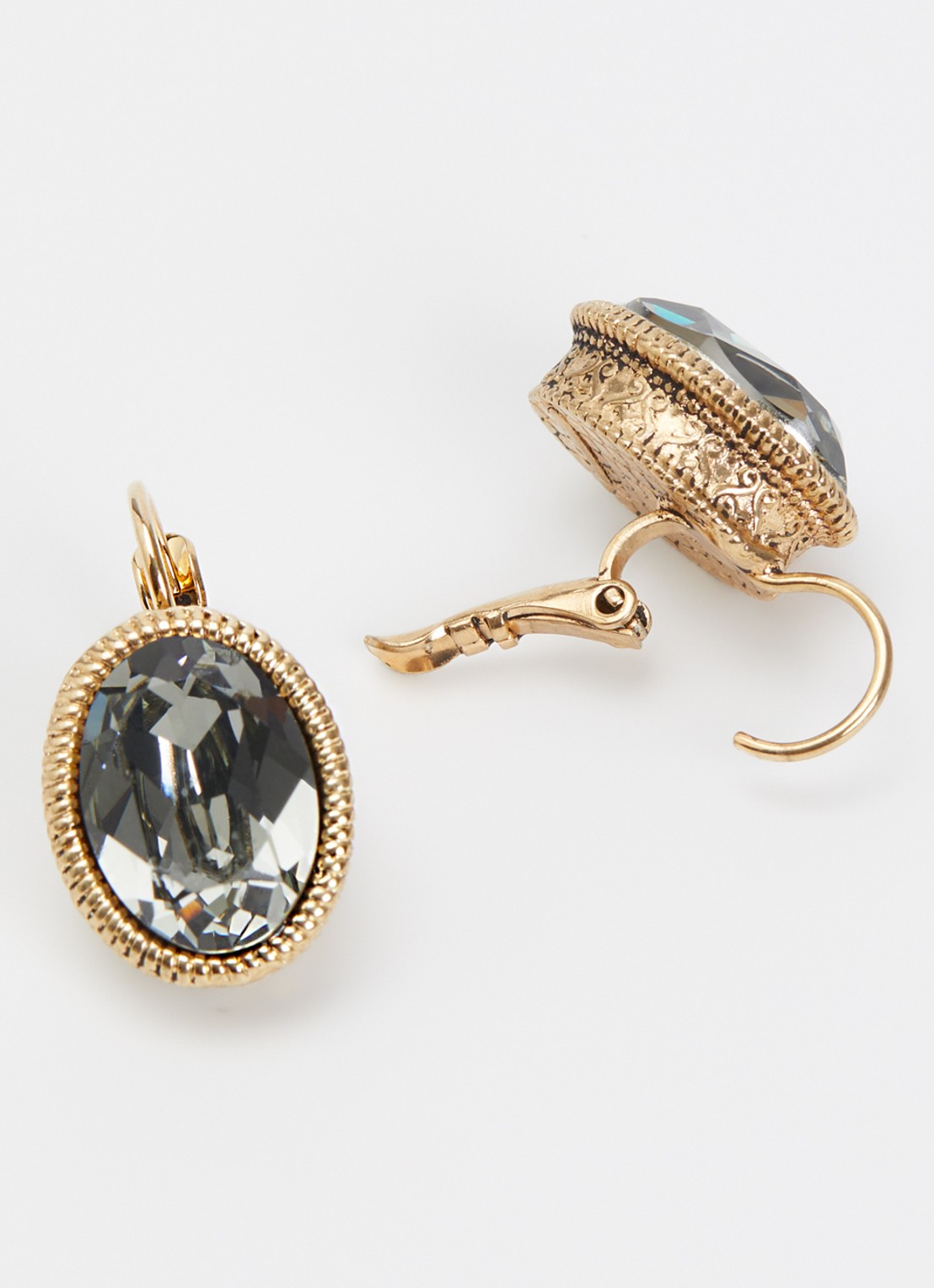 Camps & Camps Swarovksi Grey oorringen verguld - detail goud