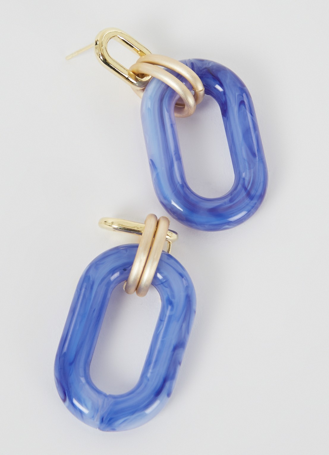 Camps & Camps The Chunky Oval Dangling oorstekers verguld - detail goud