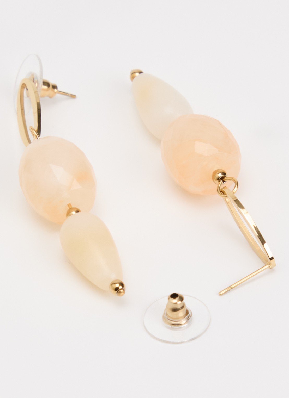 Camps & Camps Vintage Harmony oorstekers met hanger - detail 2 wit